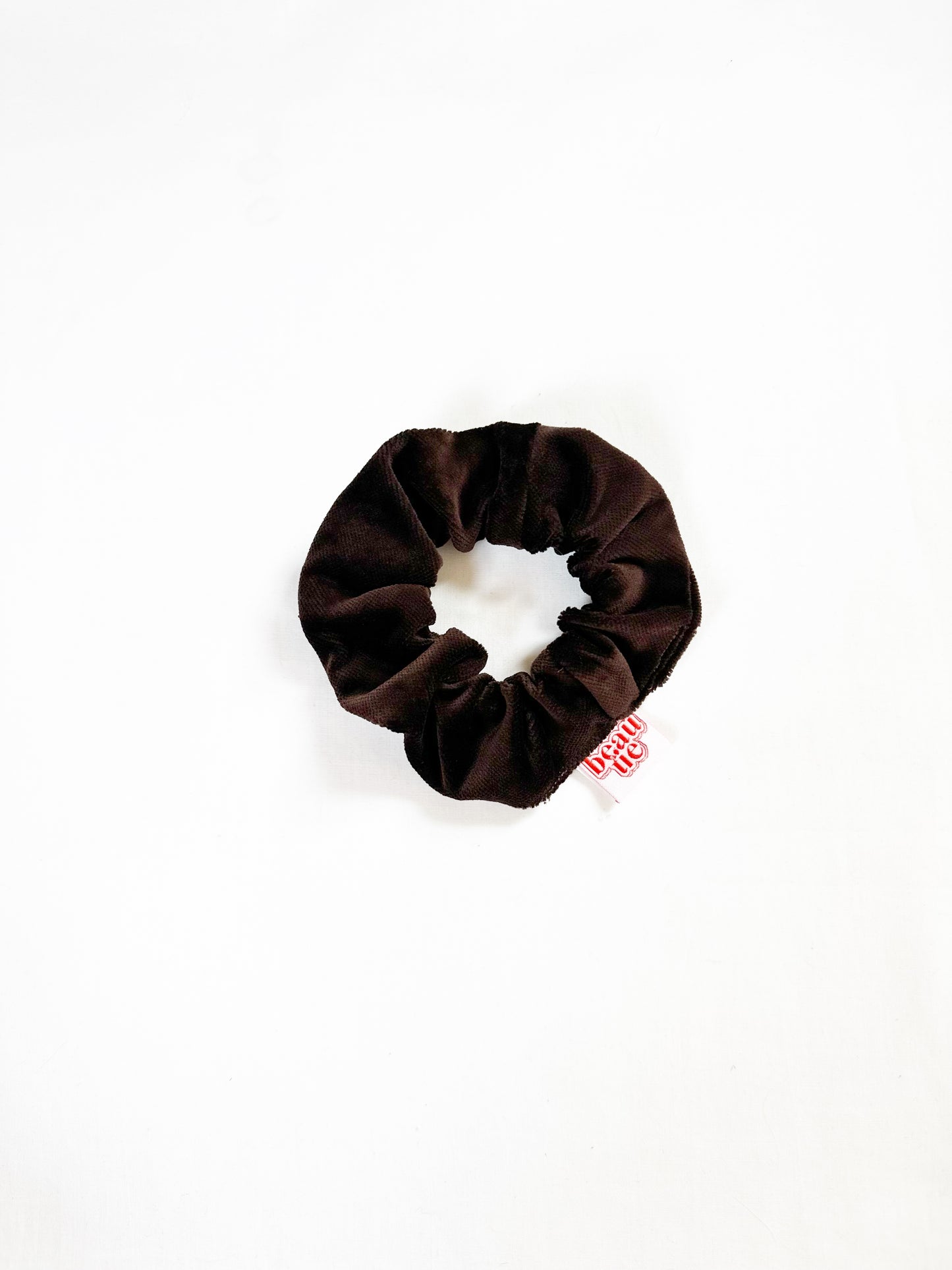 Mini scrunchie in dark brown velvet