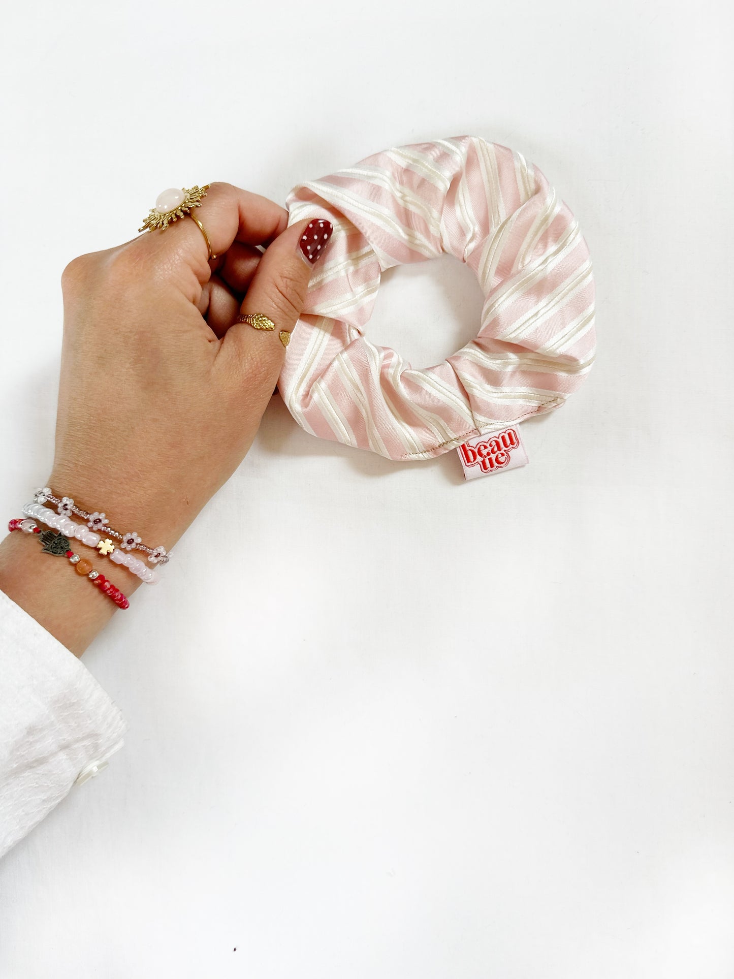 Mini scrunchie in pink stripe silk