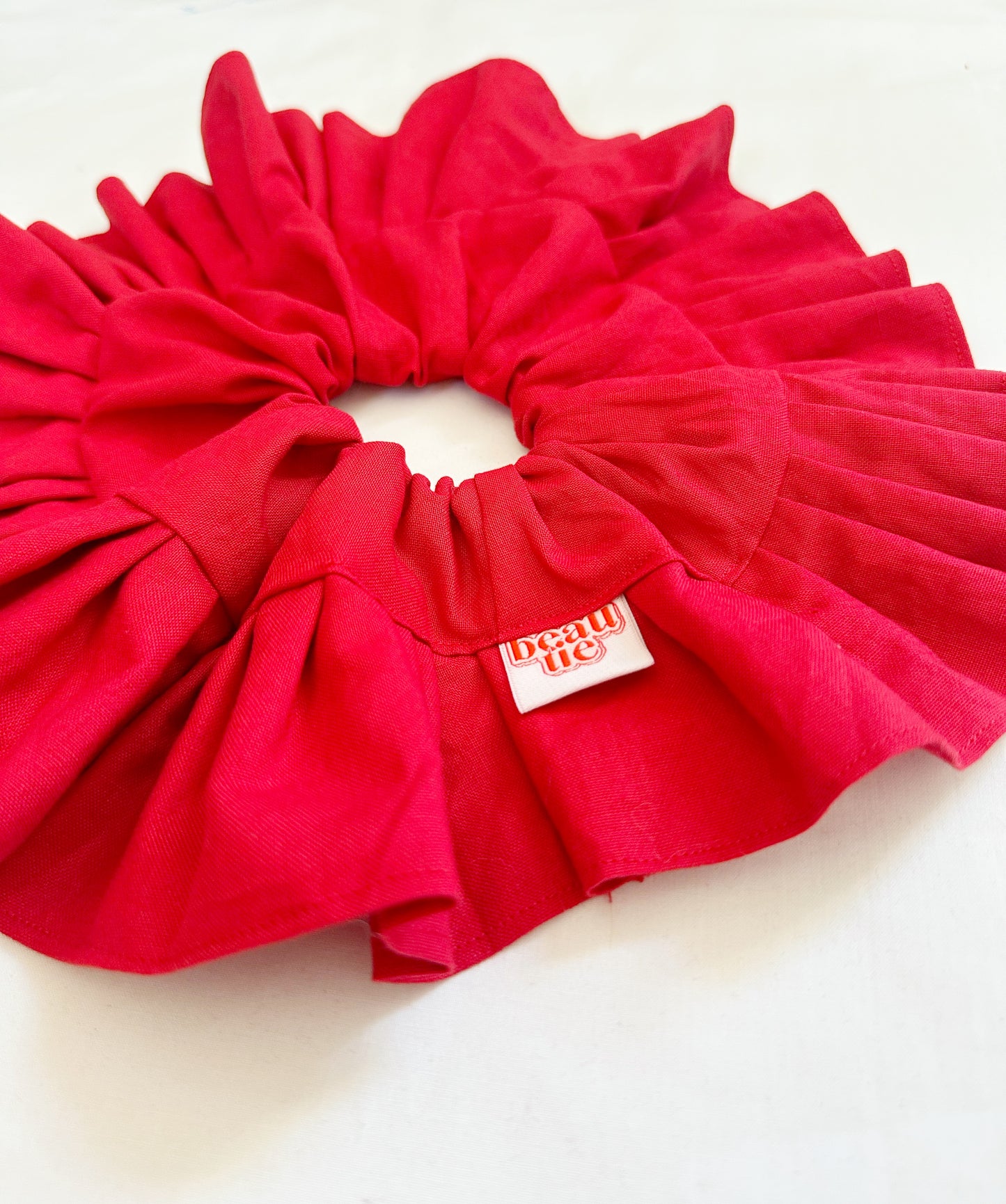 Oversized frilly scrunchie in tomato red cotton