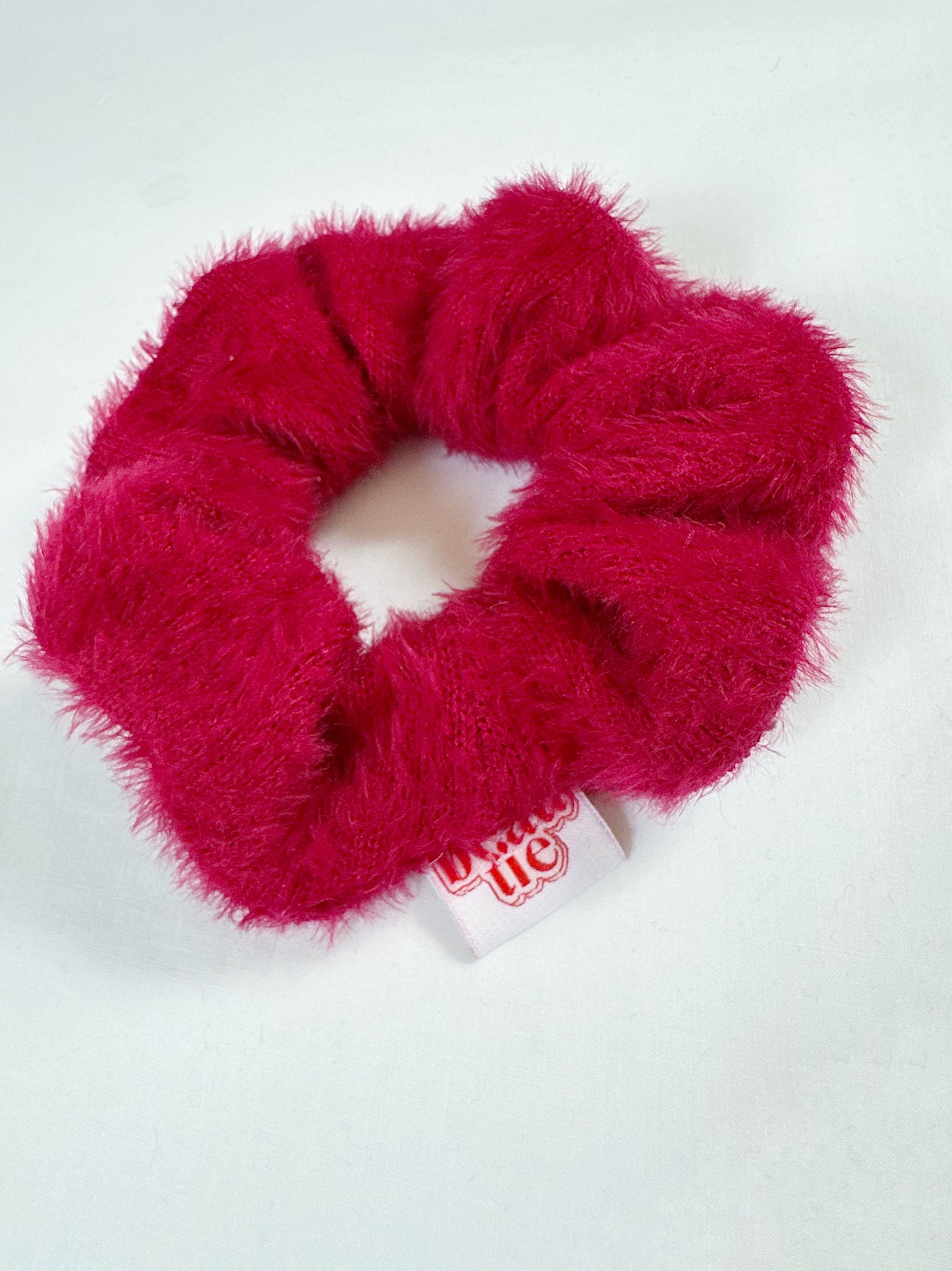 Mini scrunchie in red fluffy