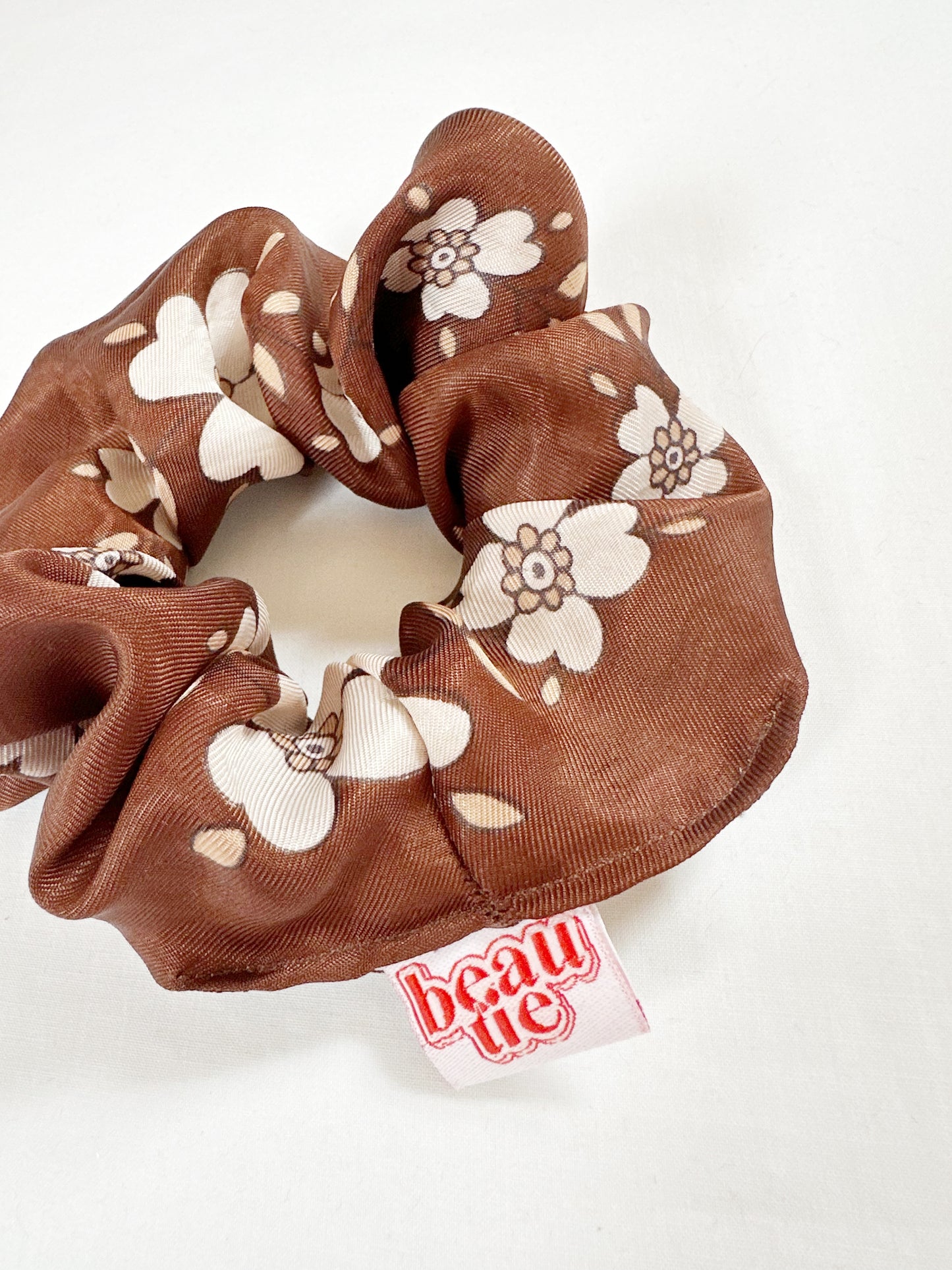OG scrunchie in brown silky floral