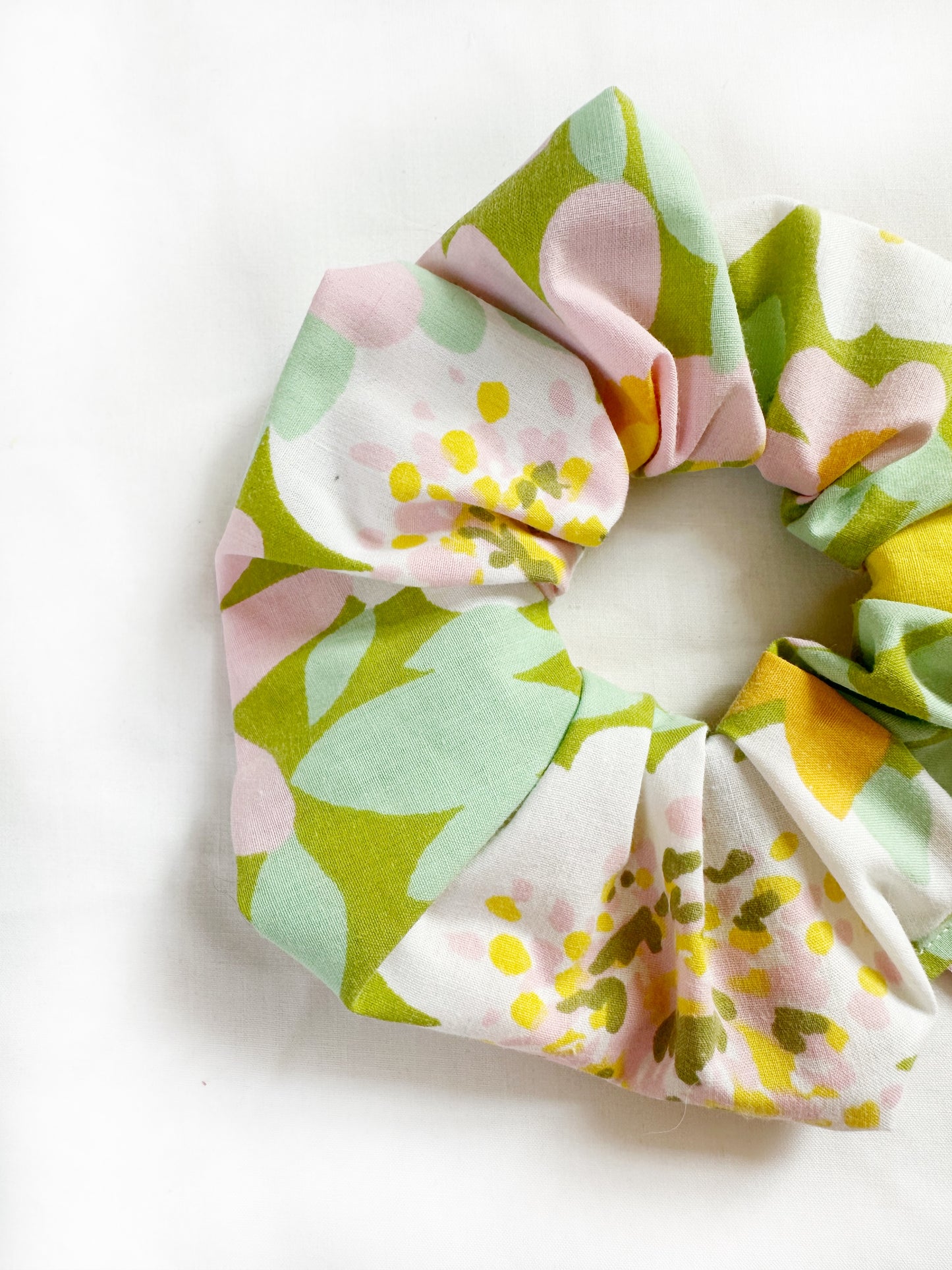 The OG scrunchie in Flower Power