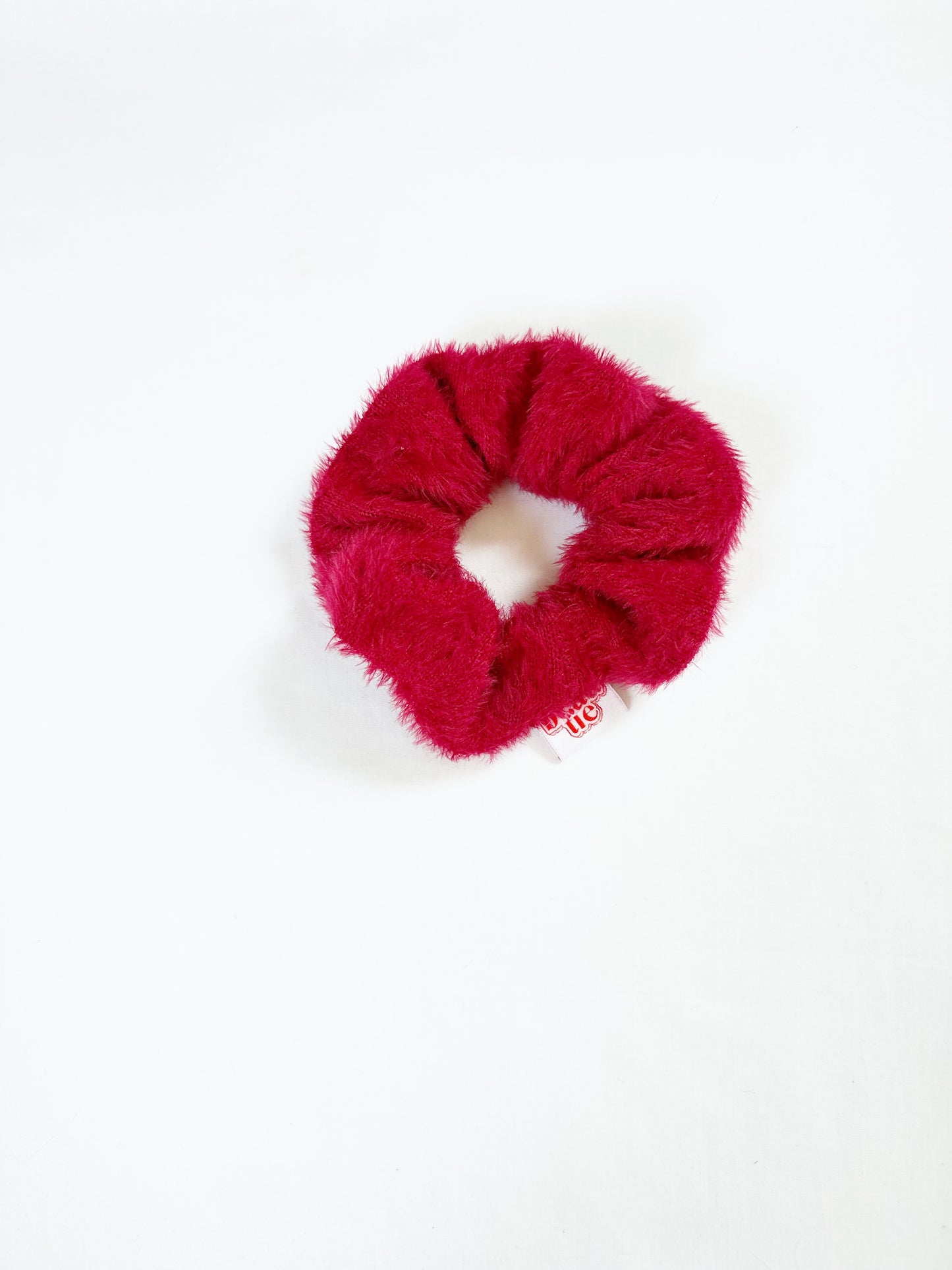 Mini scrunchie in red fluffy