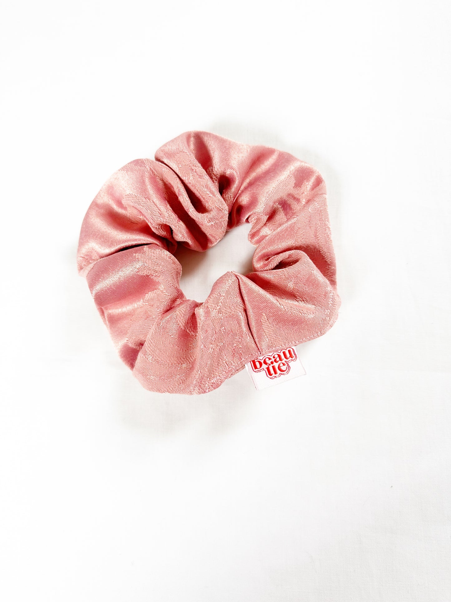 OG scrunchie in vintage pink damask