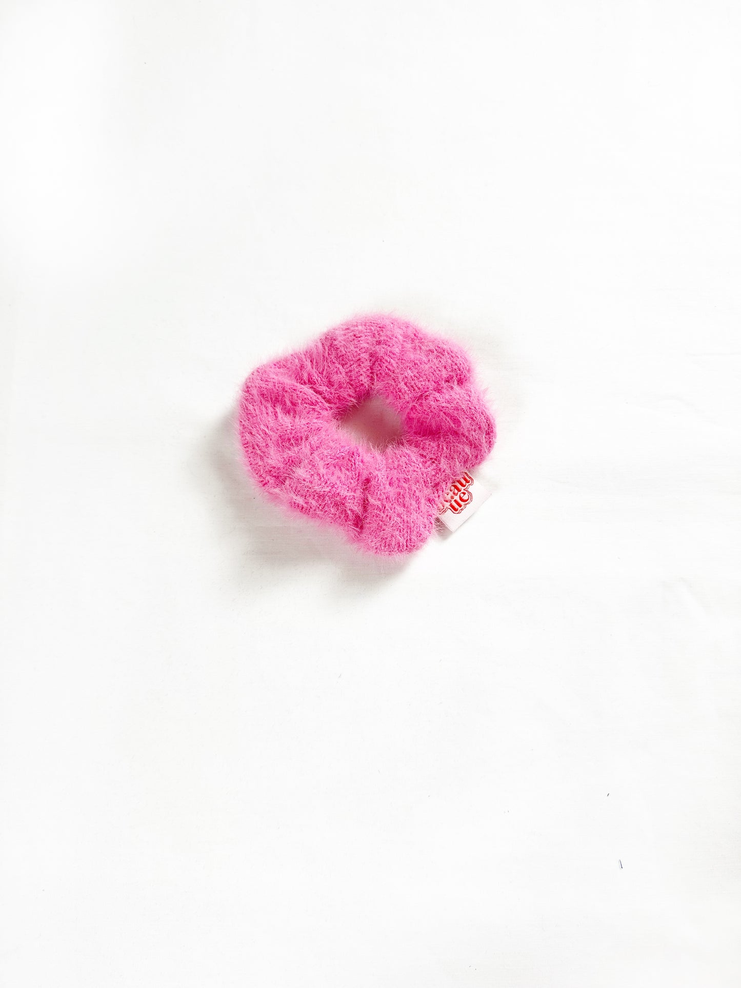 Mini scrunchie in fluffy pink