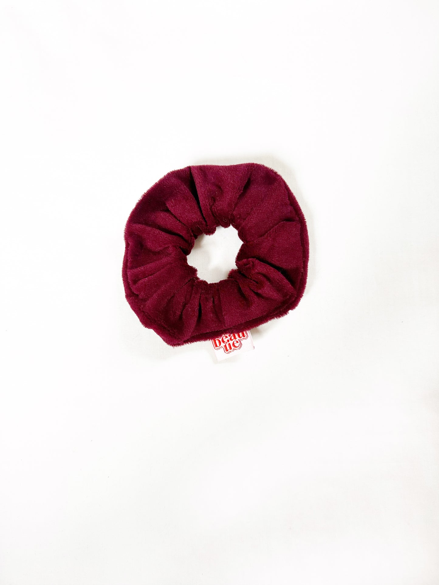 Mini scrunchie in berry velvet