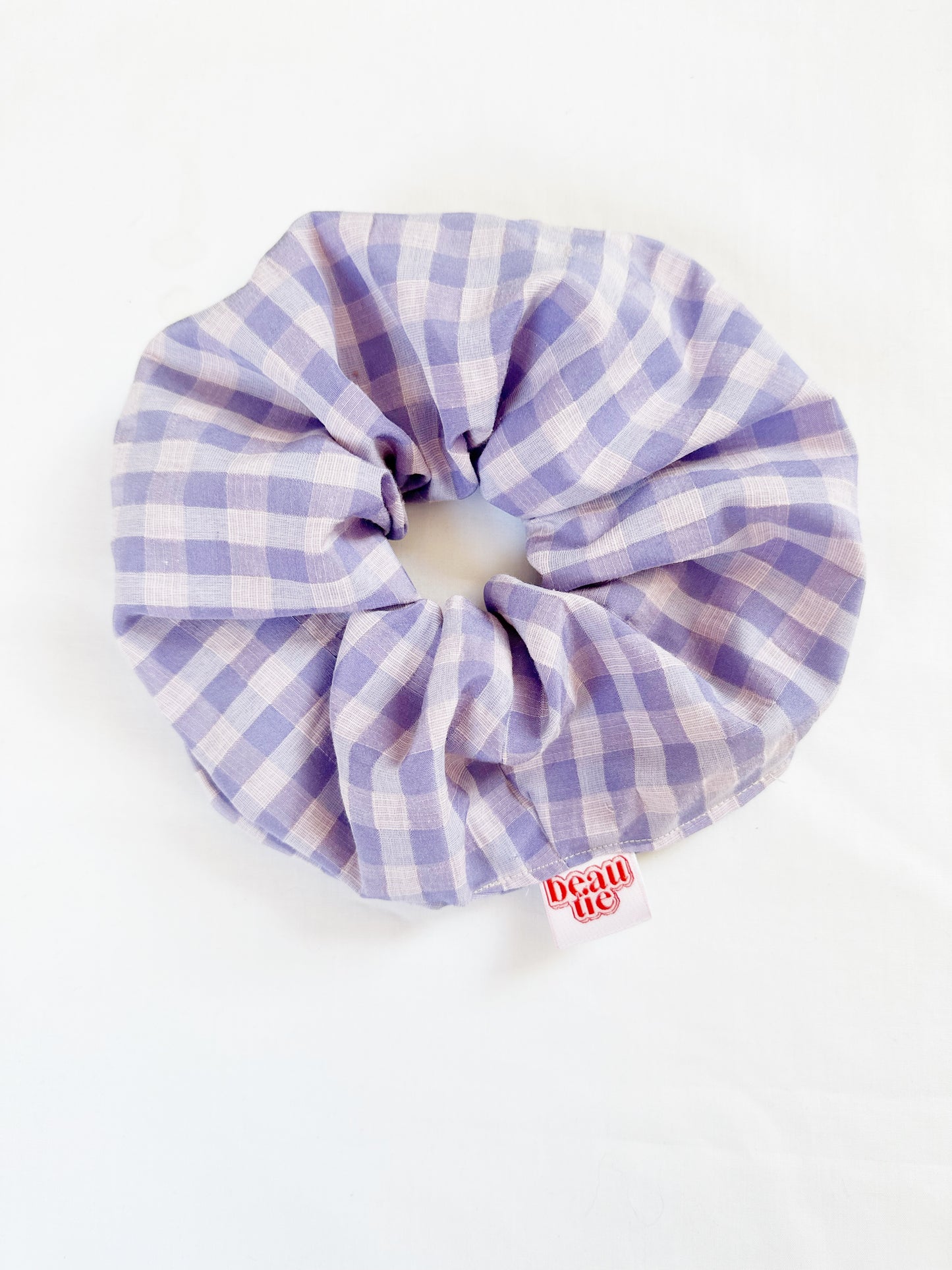 Oversized scrunchie in lilac gingham