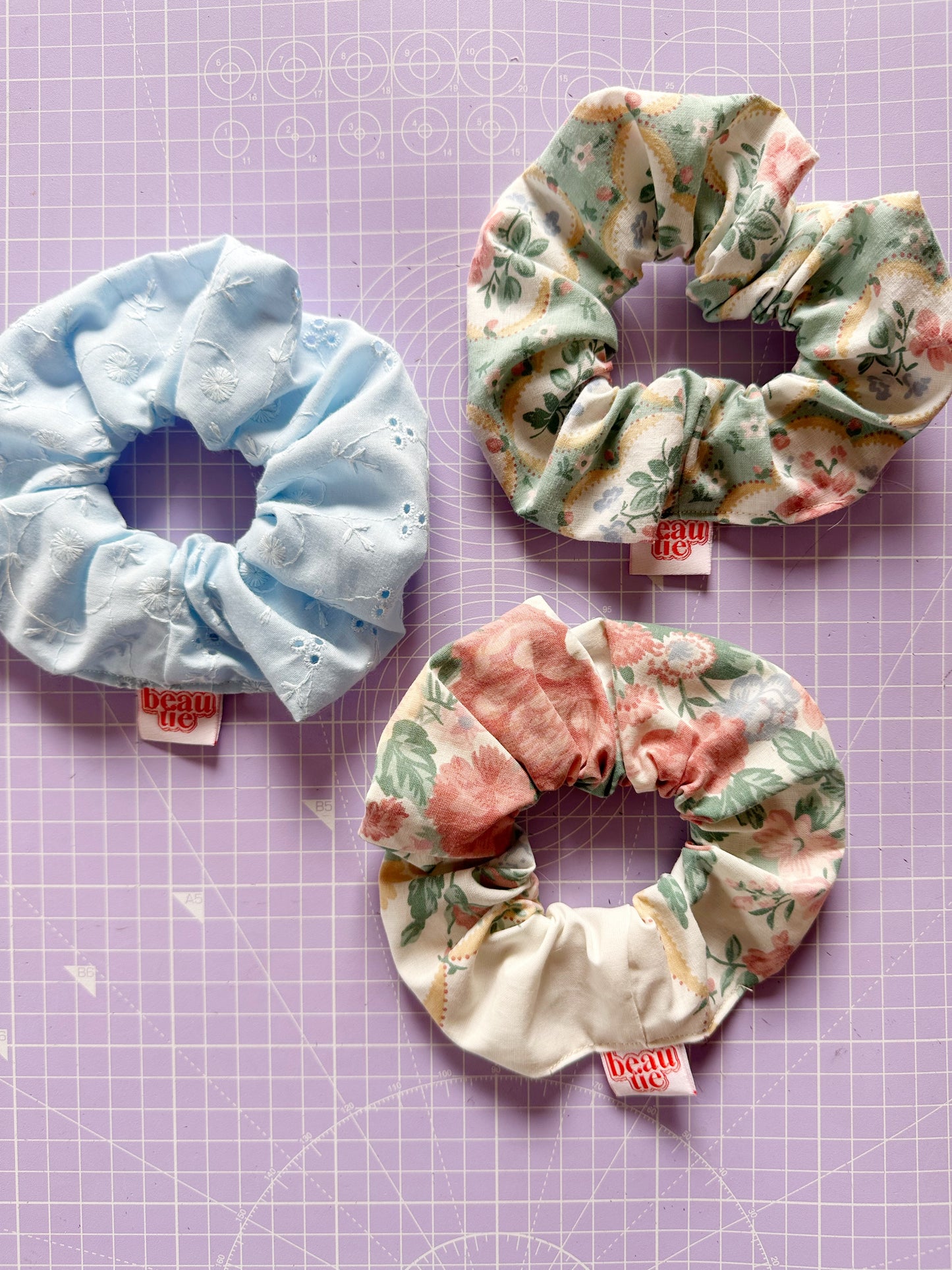 OG scrunchie in vintage floral cotton