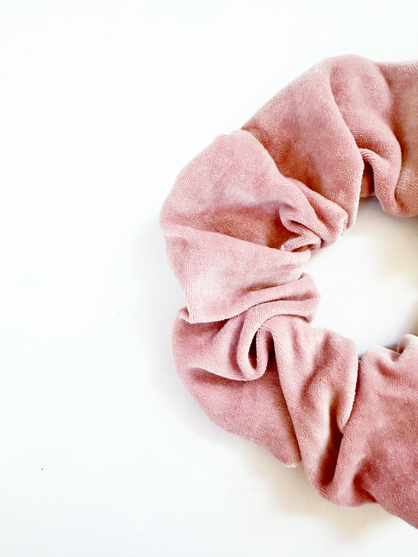 OG scrunchie in pale pink velvet