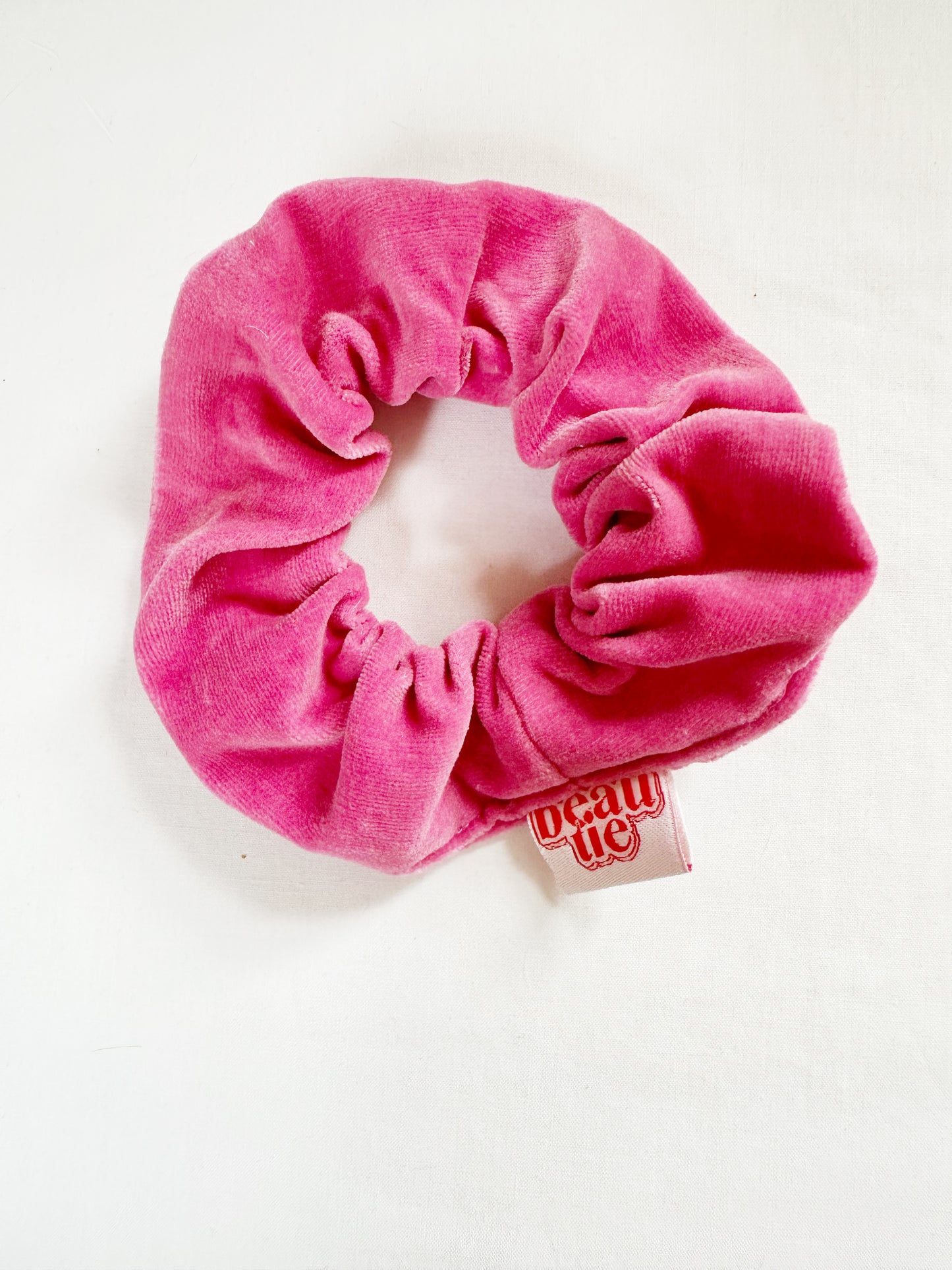 Mini Scrunchie in Barbie velvet