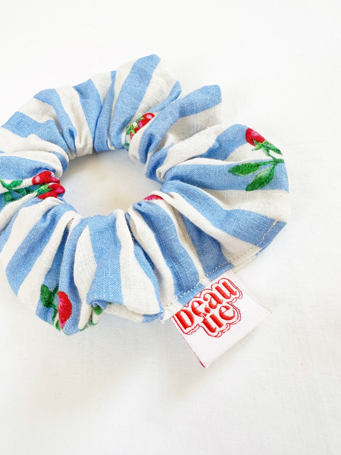 Mini scrunchie in tomato stripe
