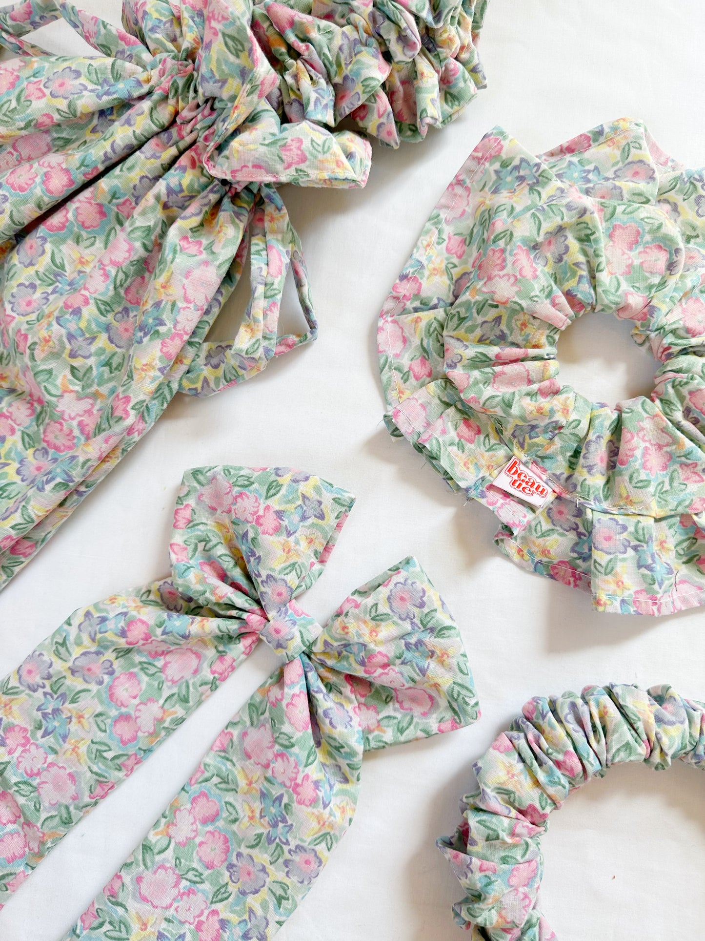 Oversized ruffle scrunchie in Queenie floral