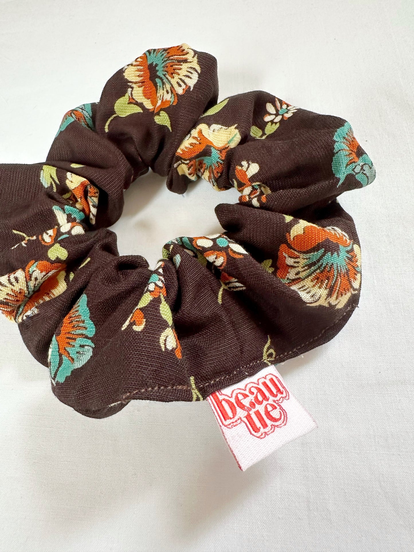 OG scrunchie in vintage brown floral