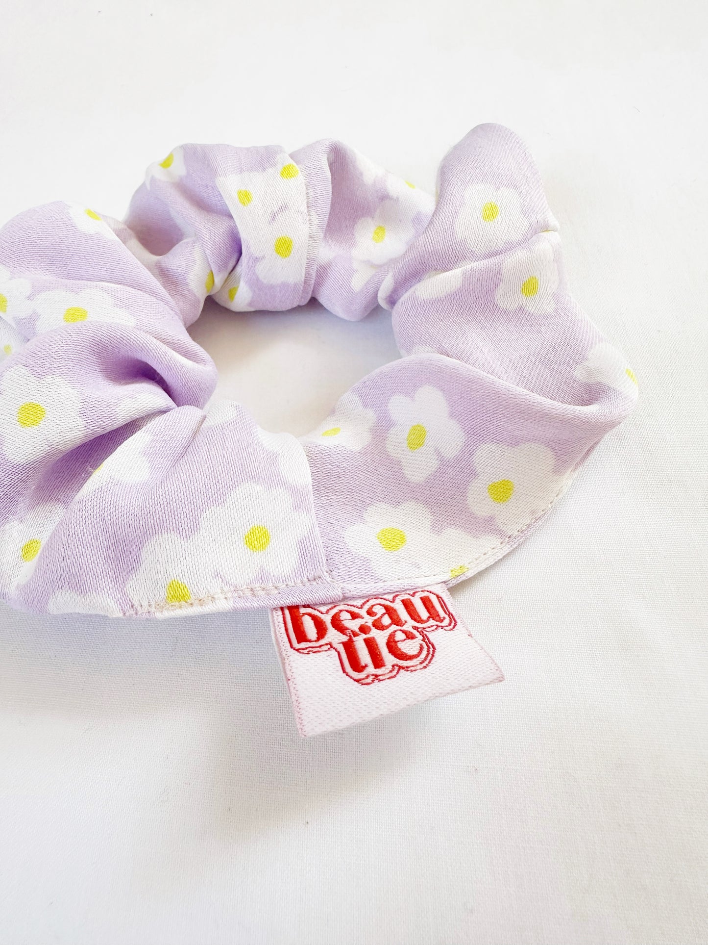 Mini scrunchie in lilac floral