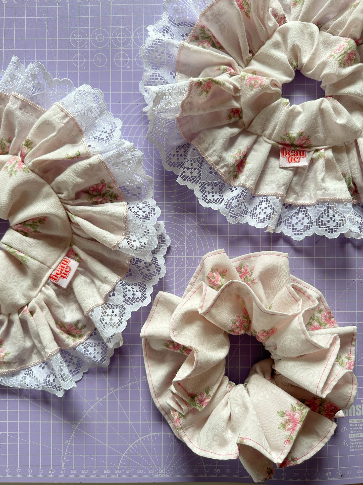 OG scrunchie in floral double frill