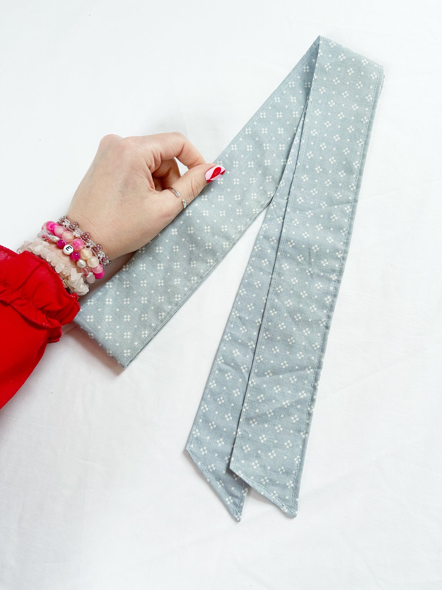 VersaTie hair & neck tie in vintage baby blue