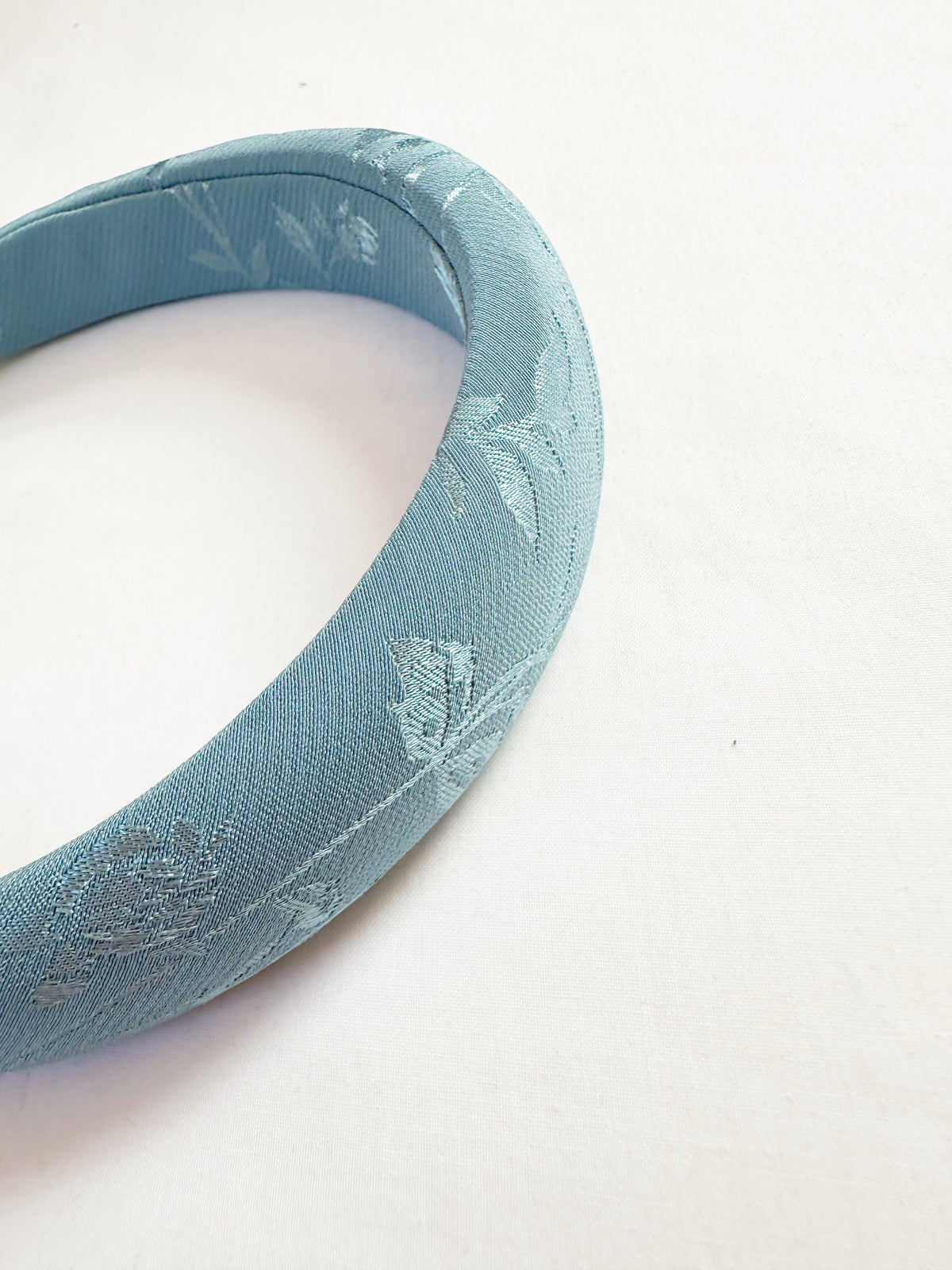 Classic Headband in blue silky floral