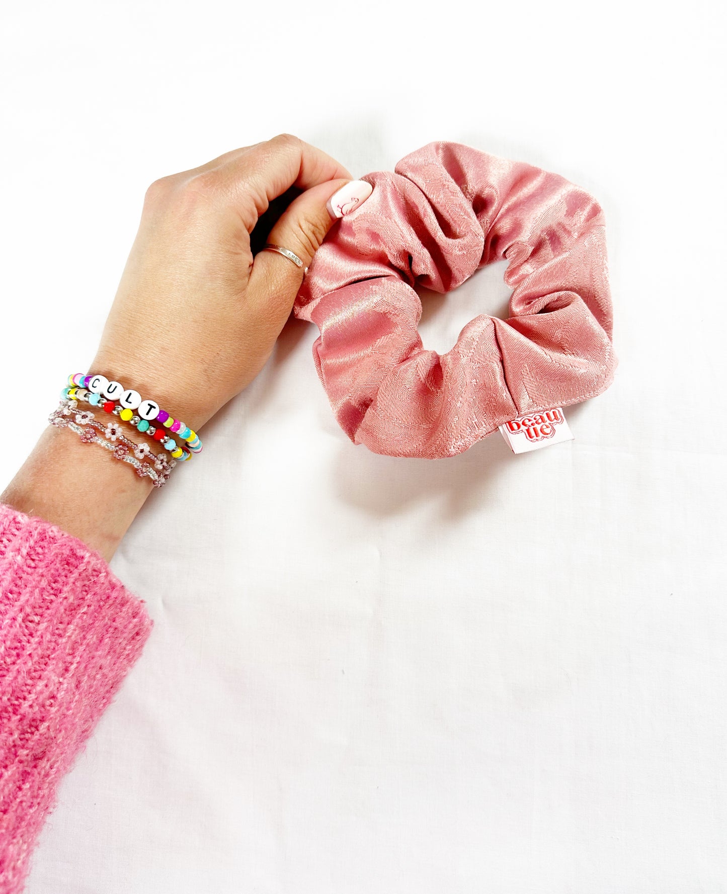 OG scrunchie in vintage pink damask