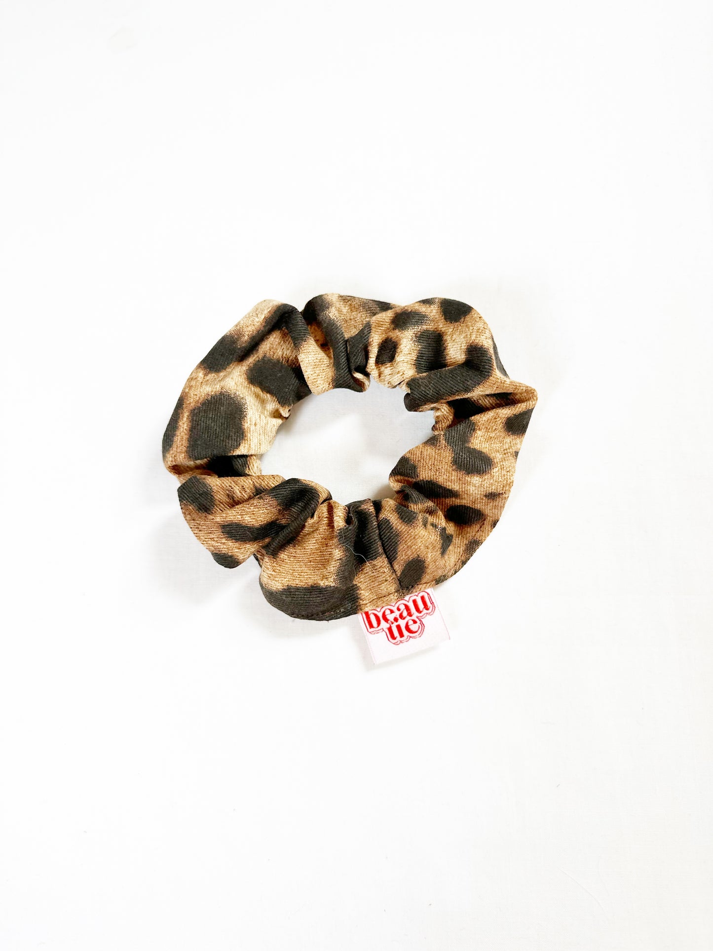 Mini scrunchie in leopard denim