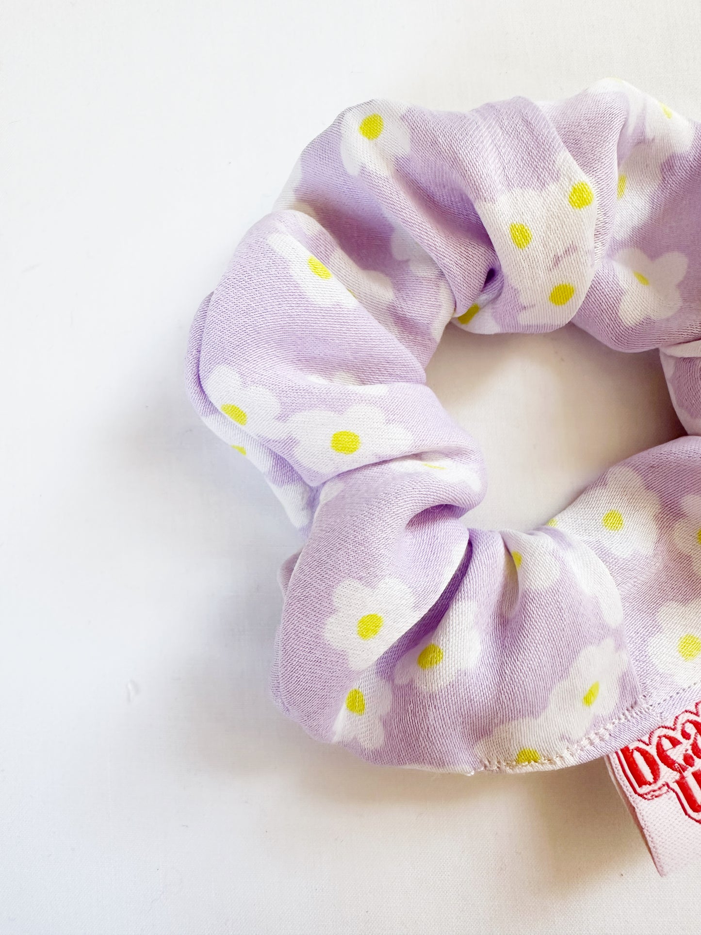 Mini scrunchie in lilac floral