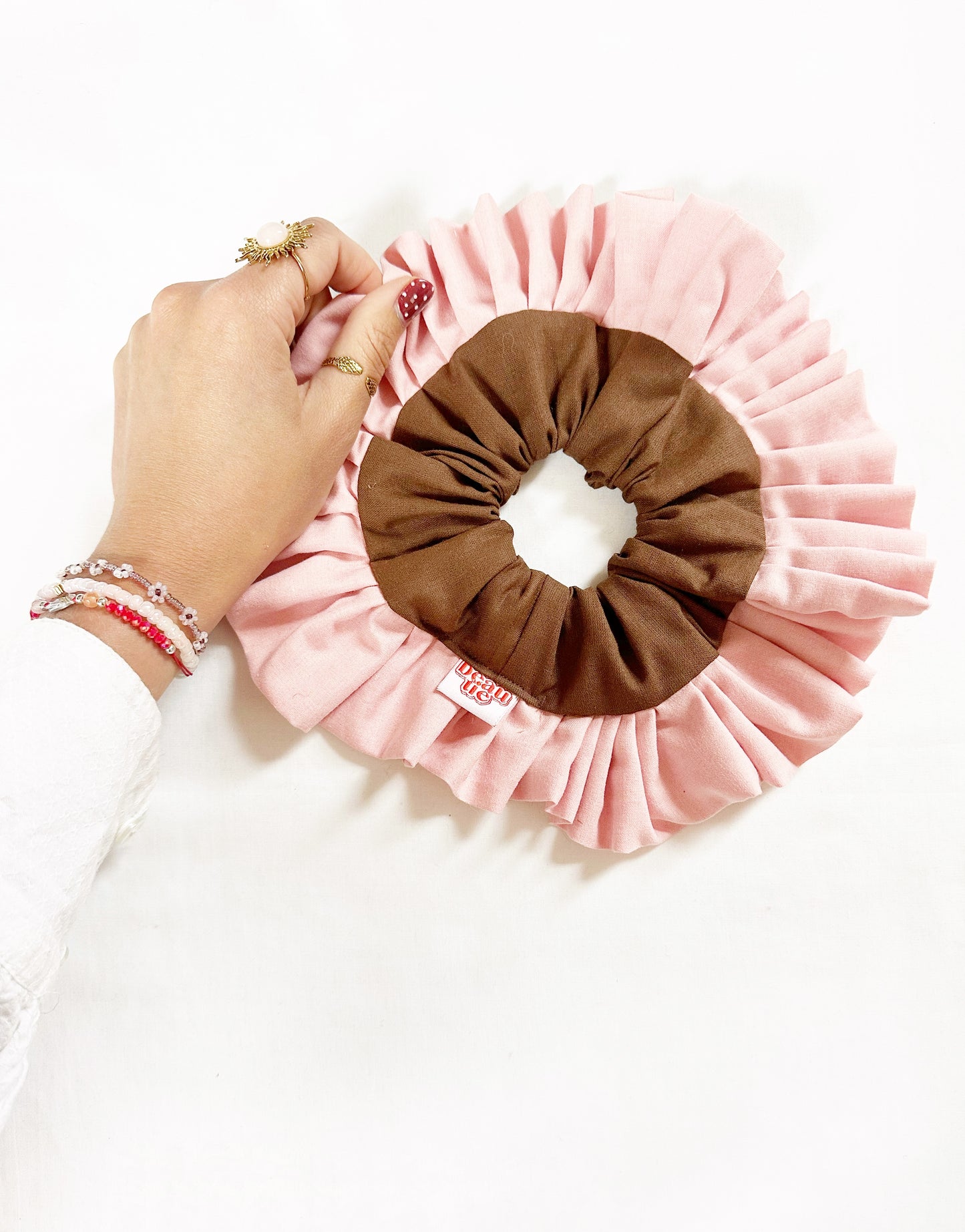 Oversized frilly scrunchie in pink & brown