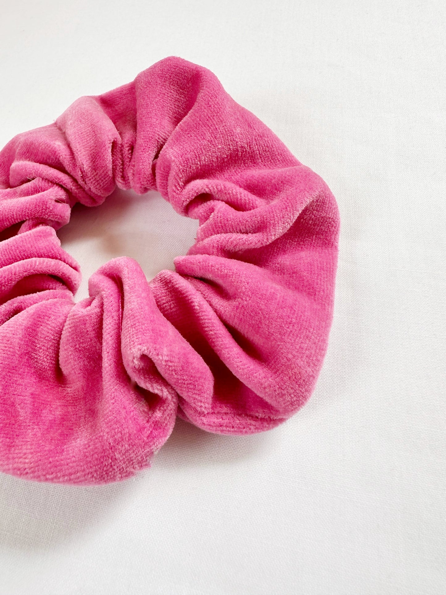 Mini Scrunchie in Barbie Velvet