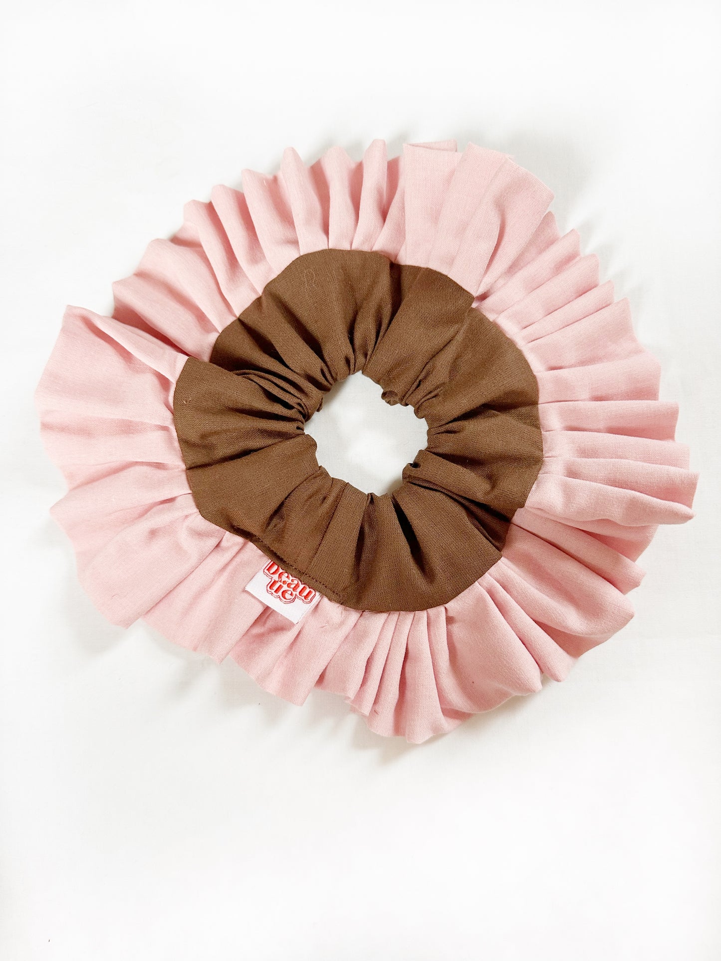 Oversized frilly scrunchie in pink & brown