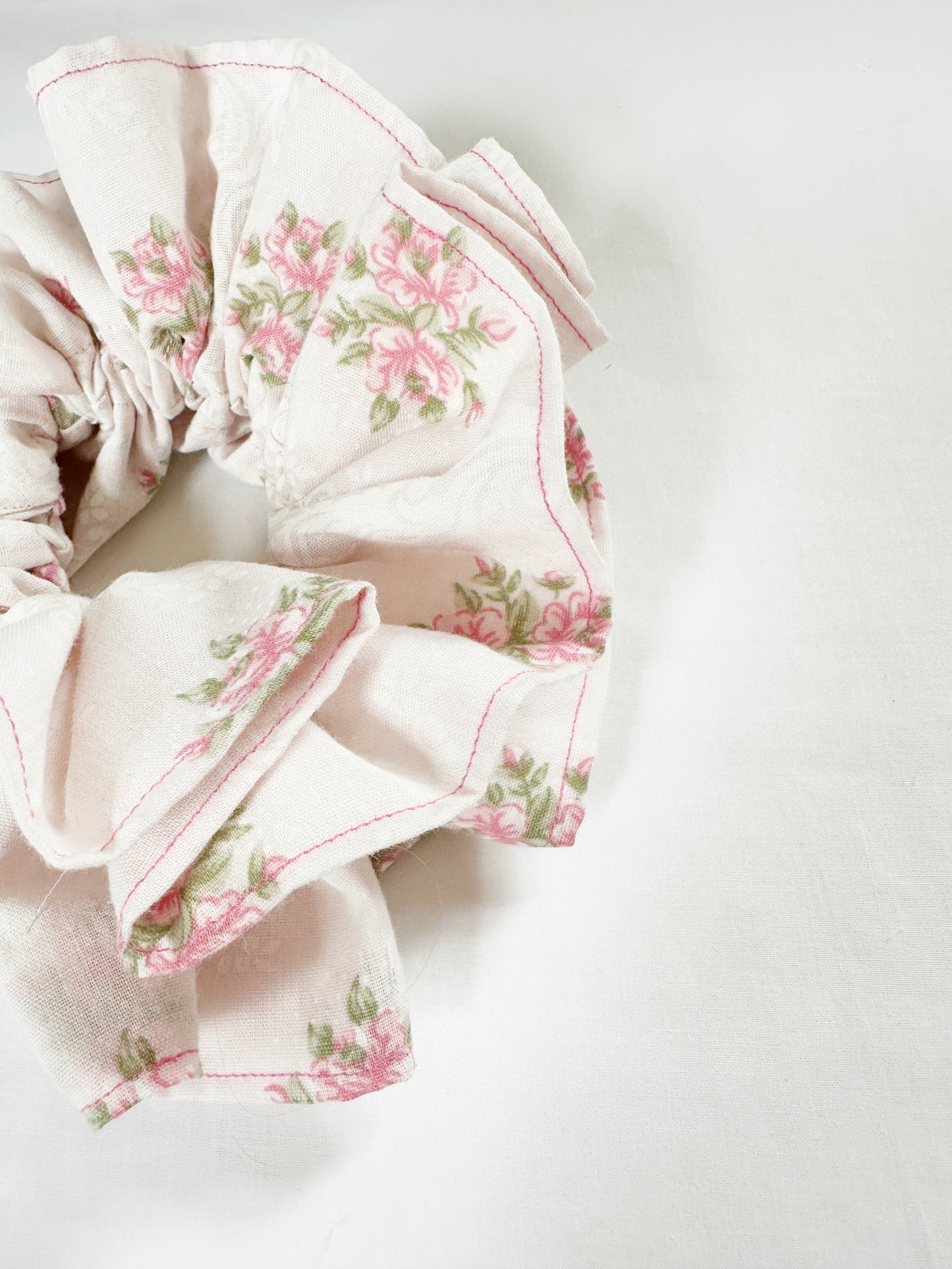 OG scrunchie in floral double frill