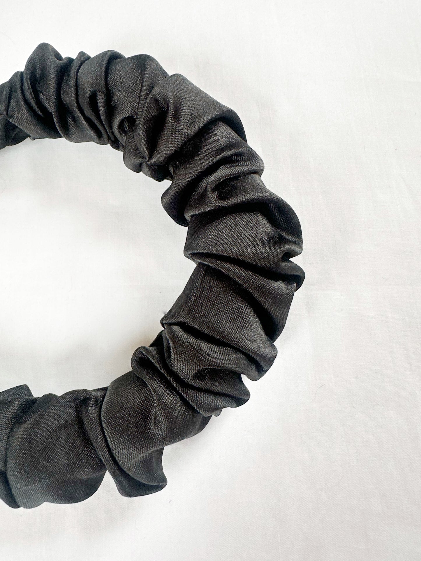 Ruffled Headband in Black