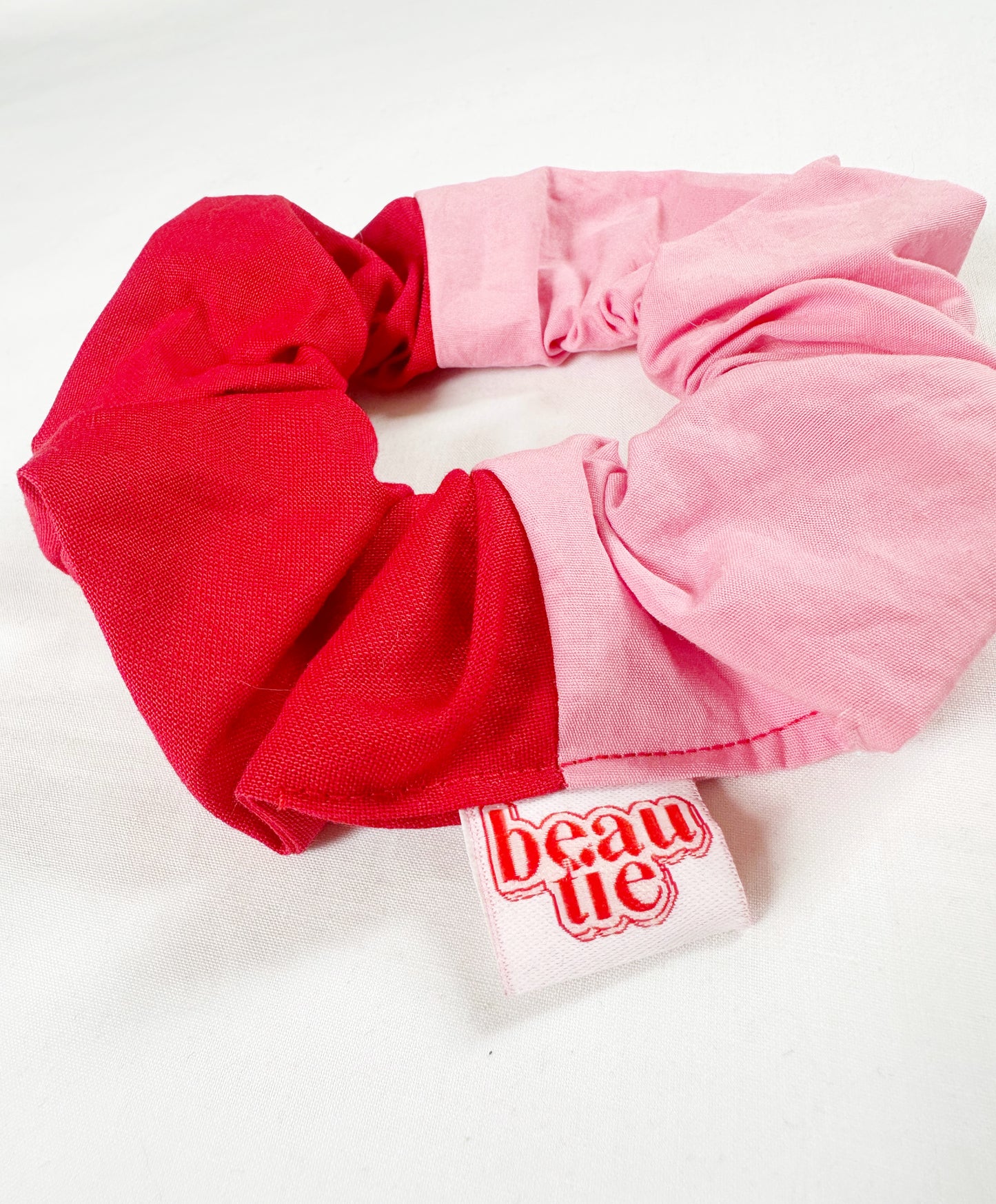 OG scrunchie in pink & red colour block