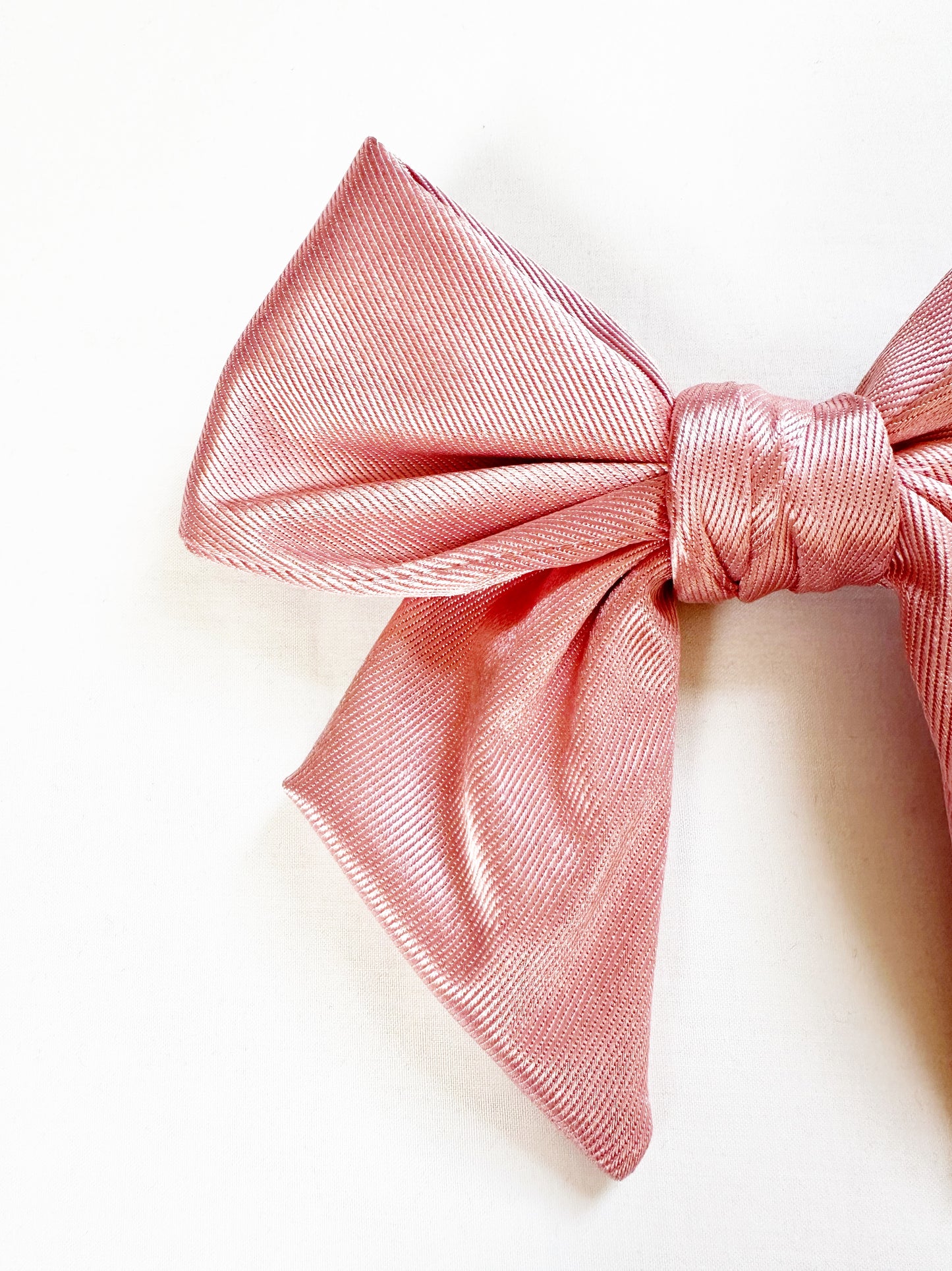 Hair Bow in pink shimmer