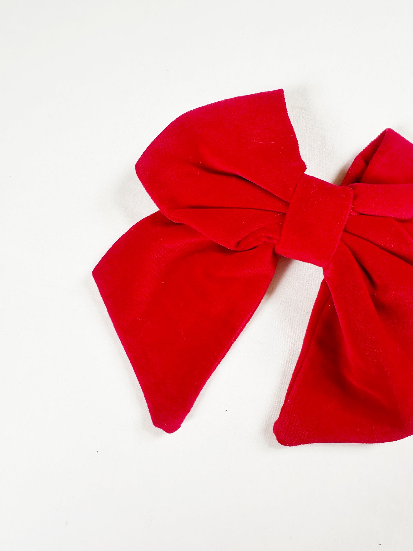 Beau Hair Bow in red velvet