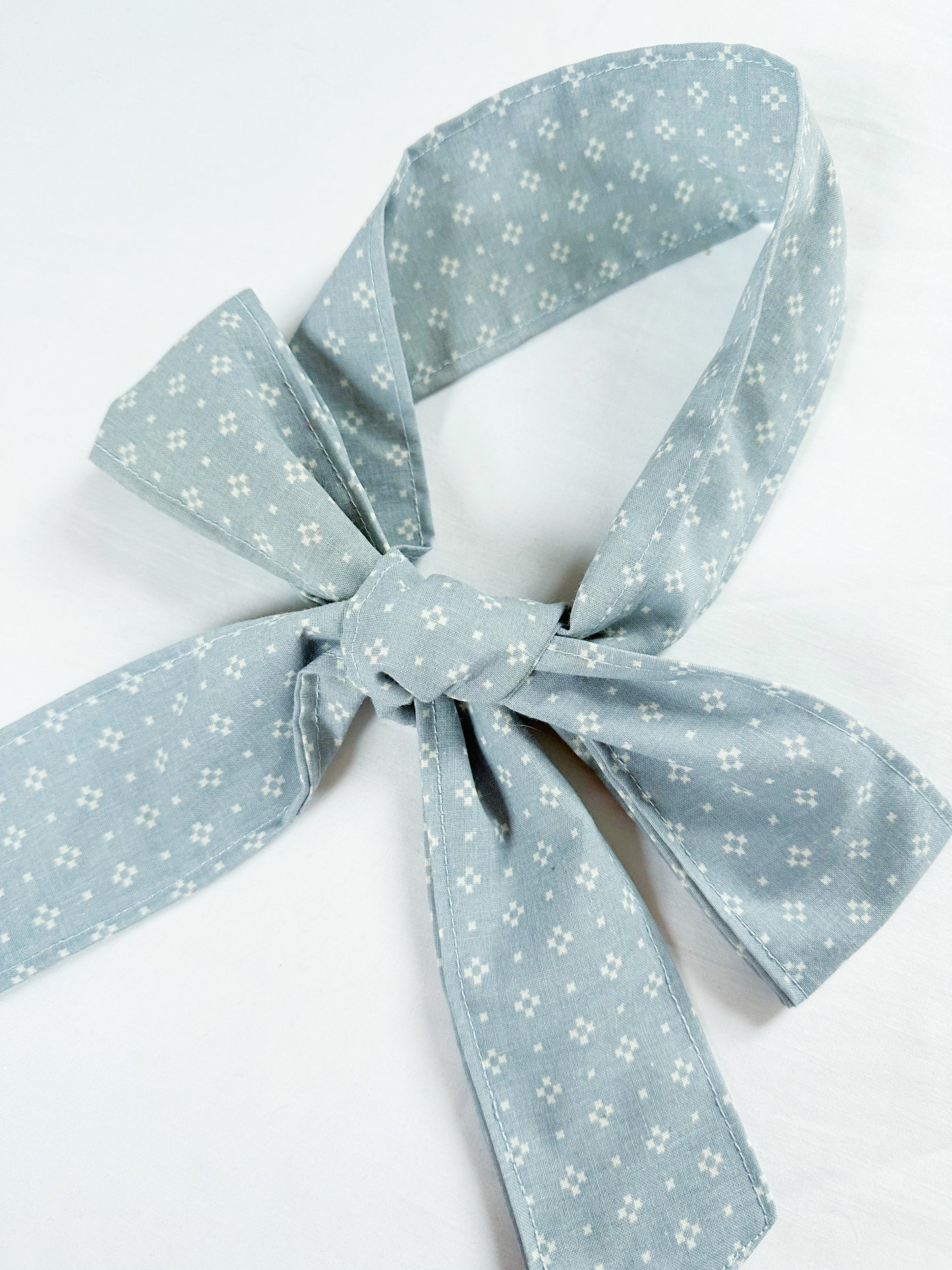 VersaTie hair & neck tie in vintage baby blue