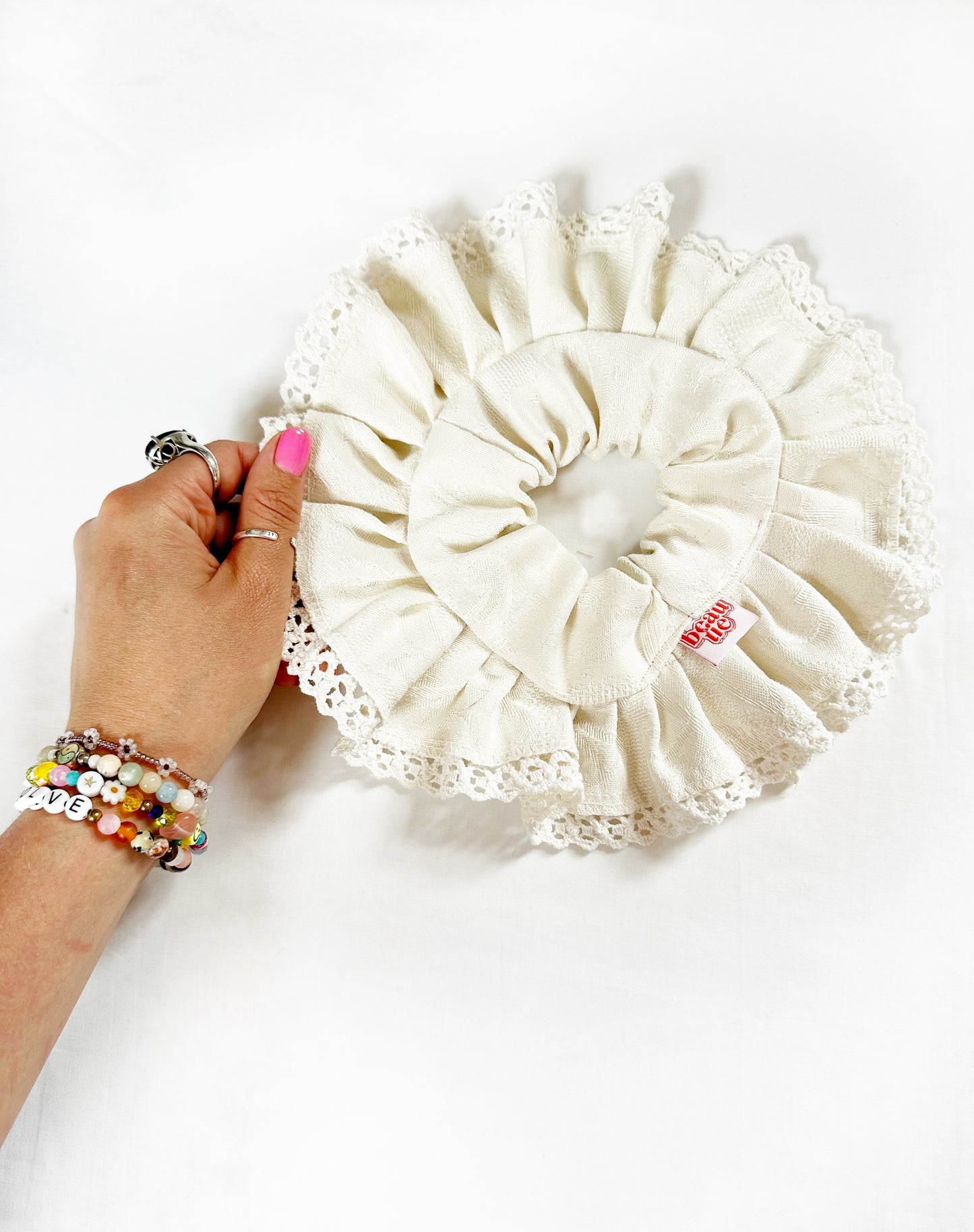 Oversized frilly scrunchie in silk brocade and lace