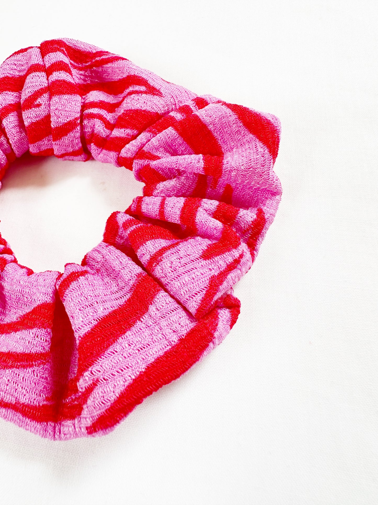 Mini Scrunchie in Pink Zebra