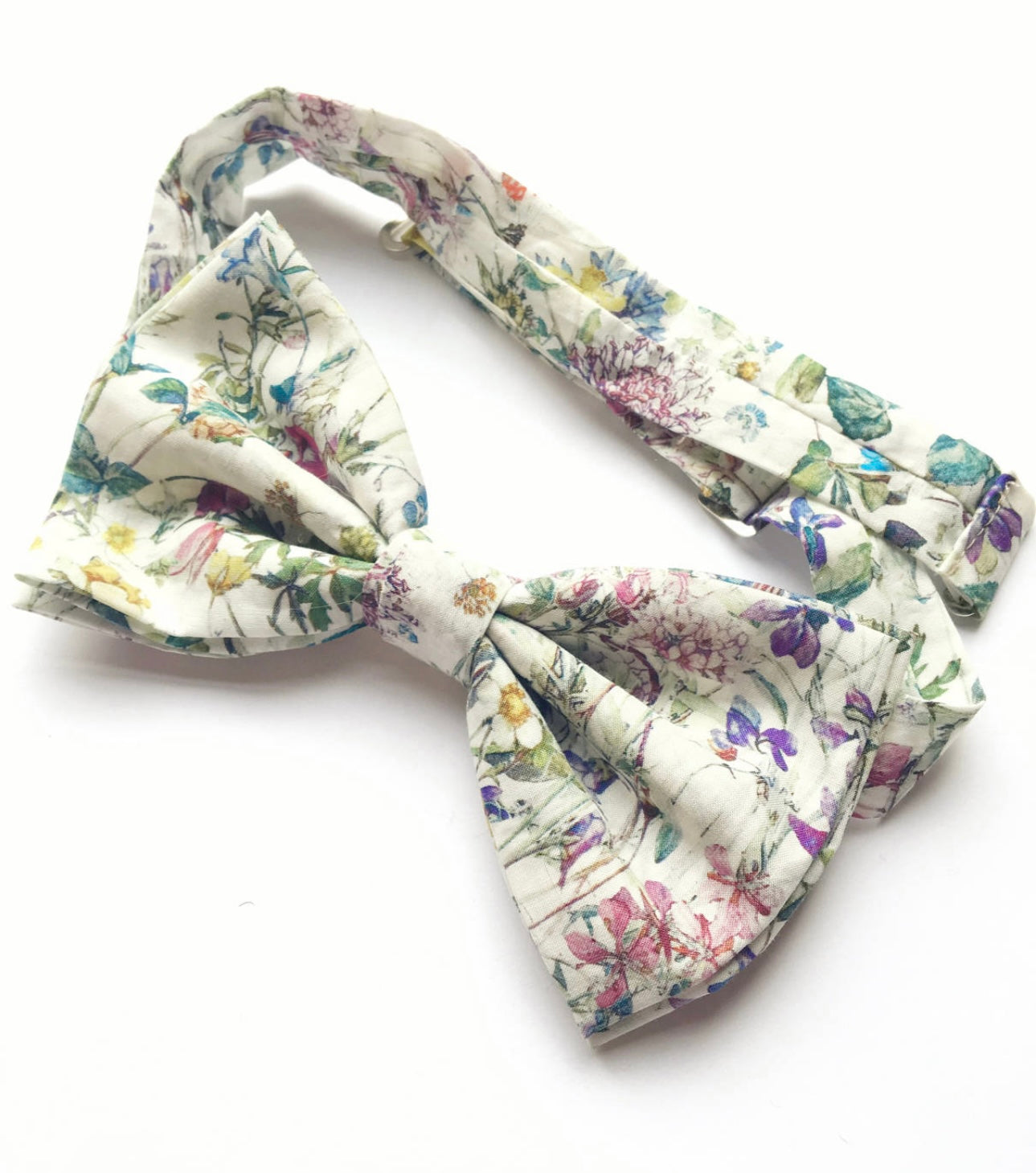 Bow Tie in Liberty Wildflower