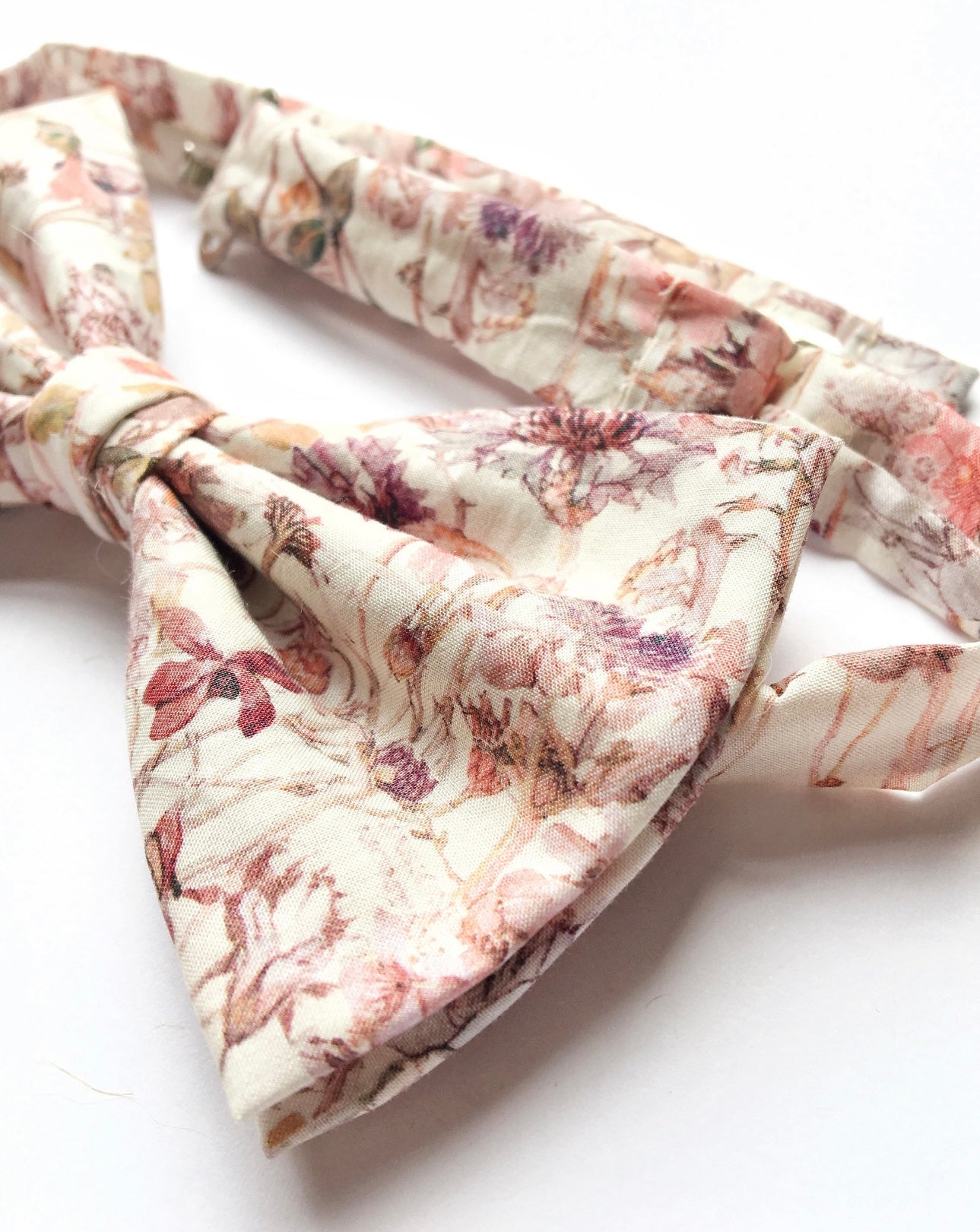 Bow Tie in Liberty Pink Wildflower