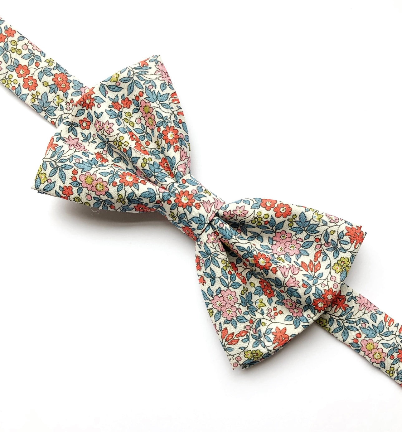 Bow Tie in Blue & Red Floral
