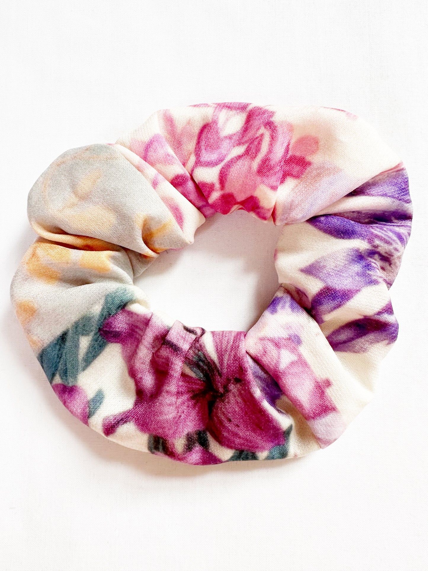 Mini scrunchie in enchanted floral