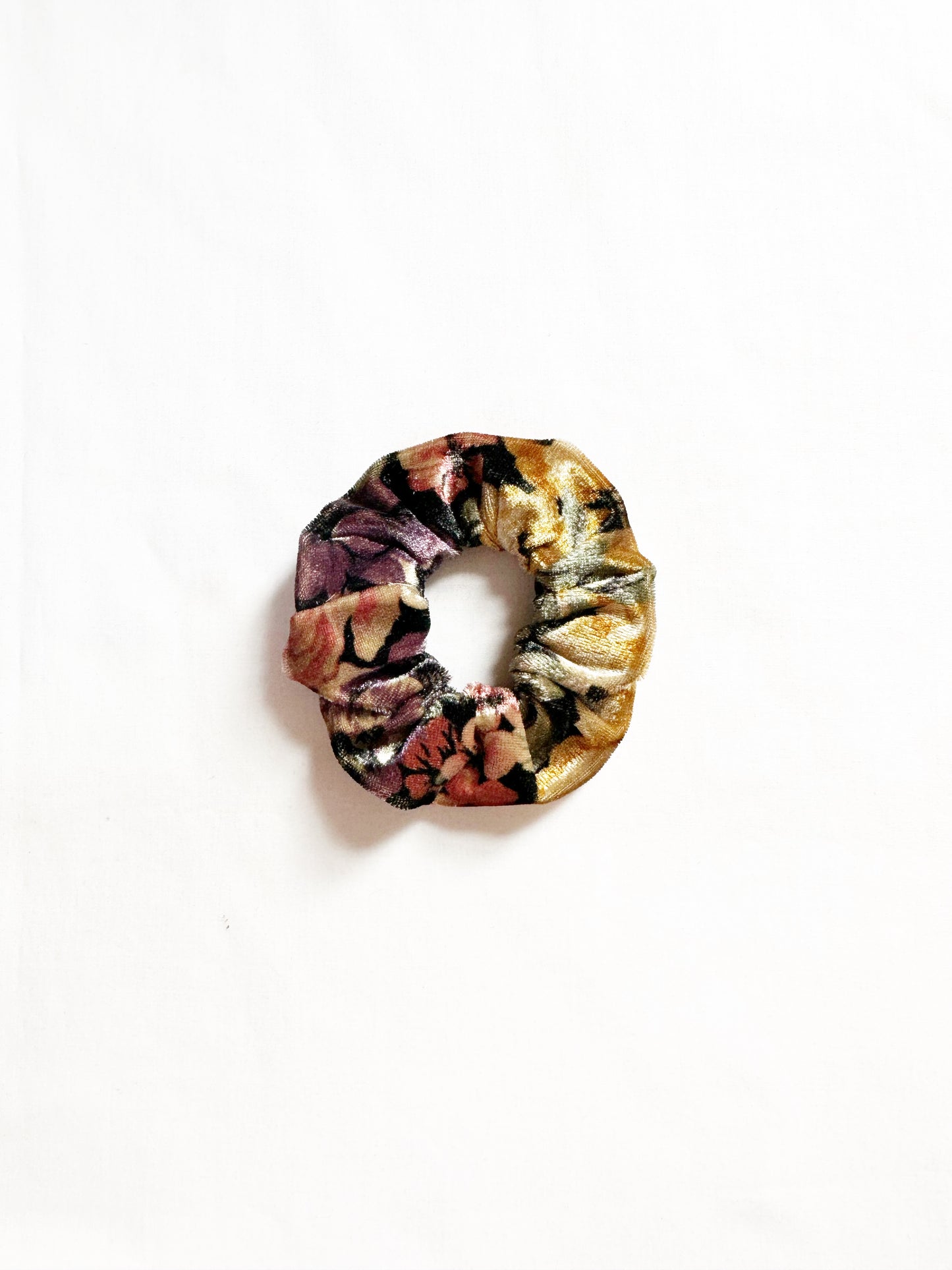 Mini scrunchie in Autumn floral velvet