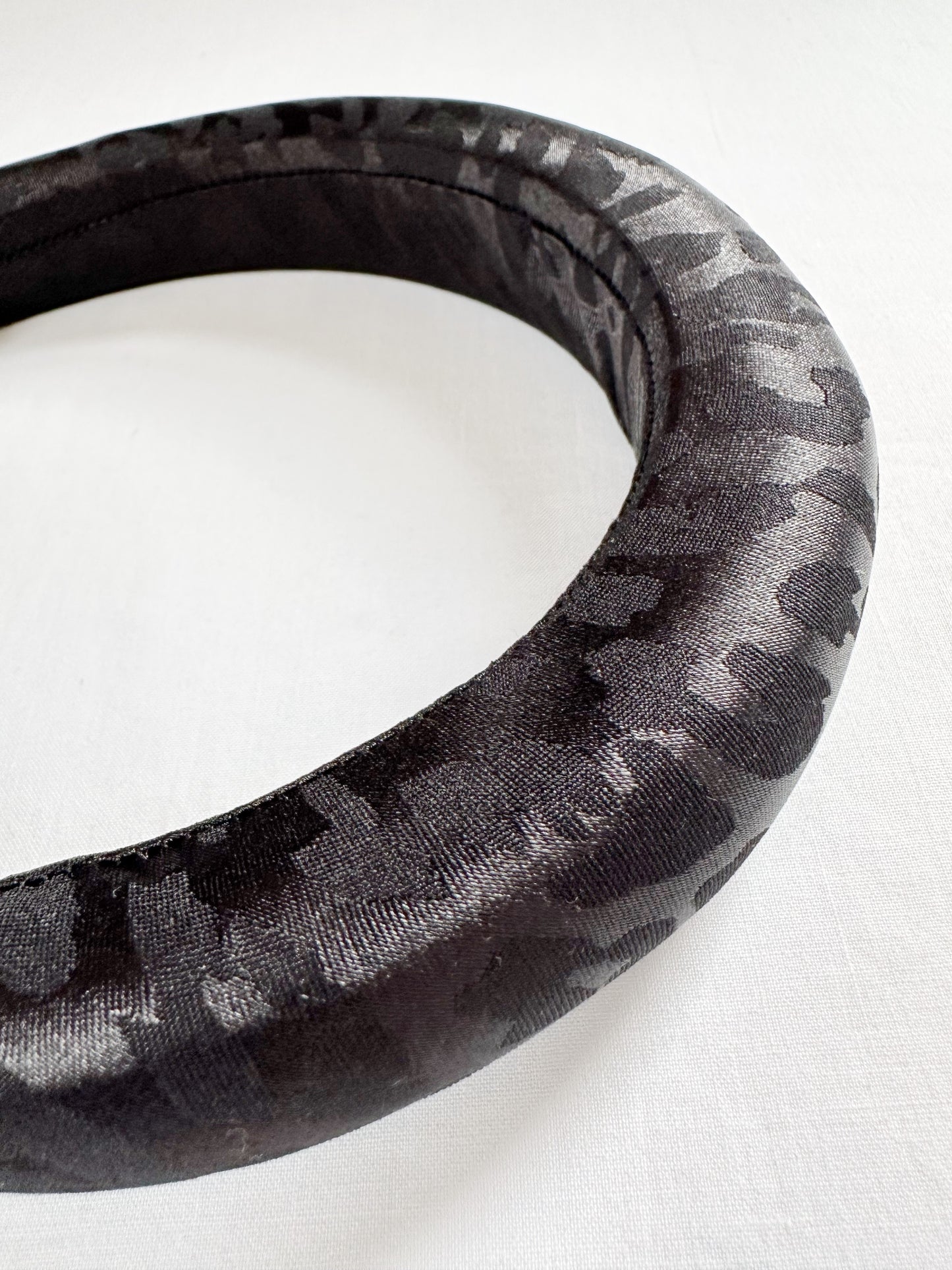 Padded Headband in Black Silk Leopard