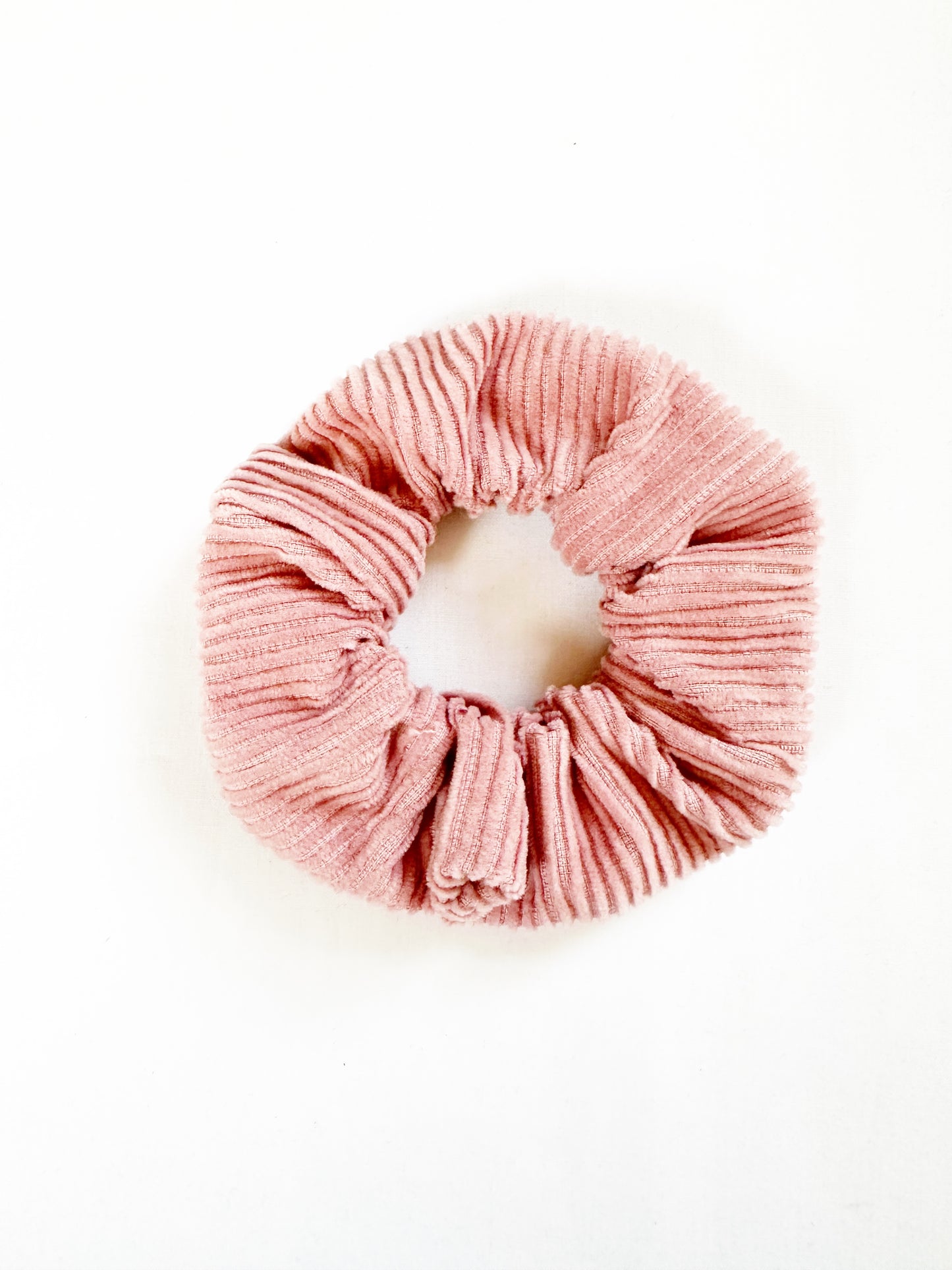 Mini scrunchie in blush pink cord