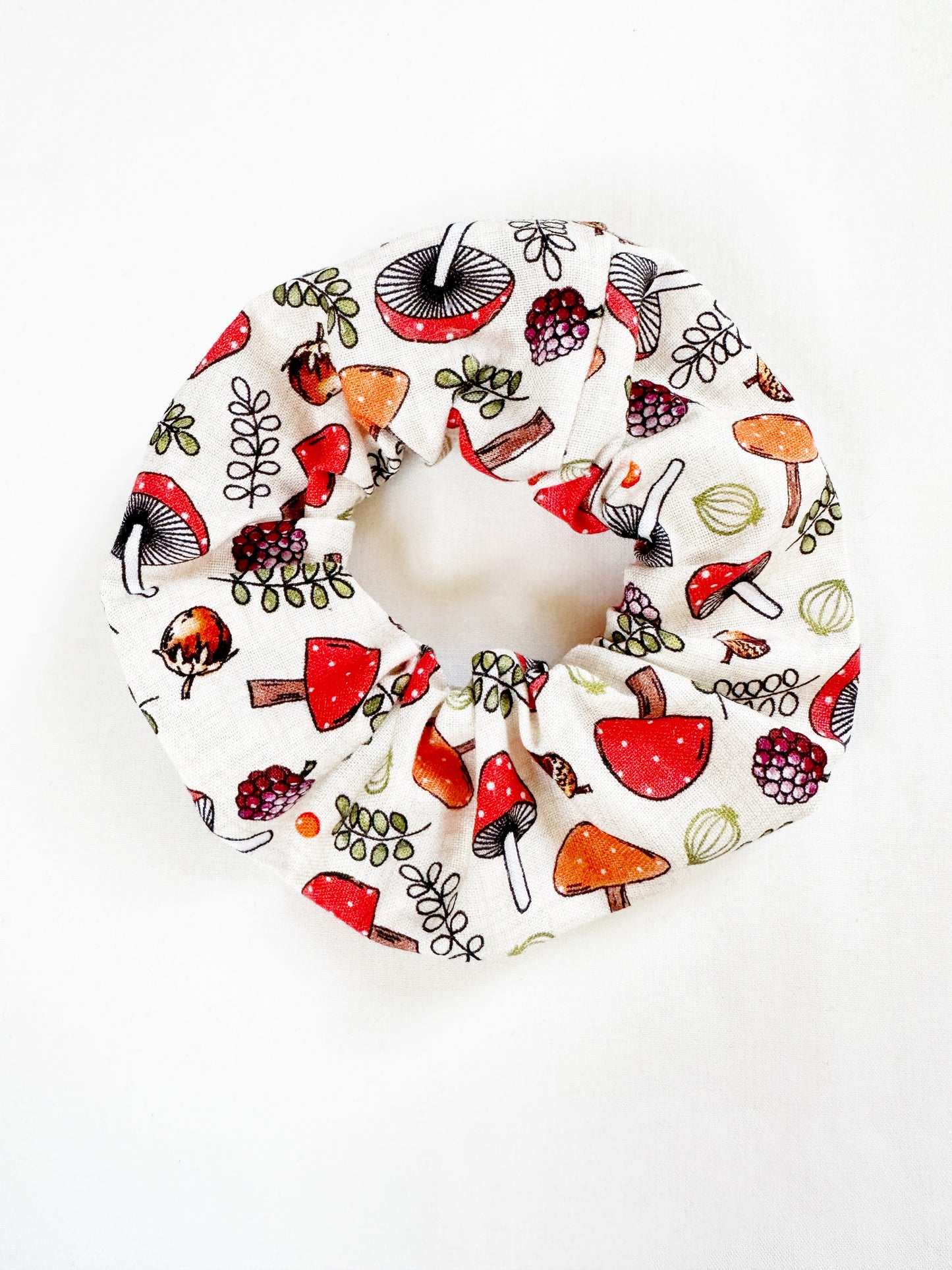 Mini scrunchie in toadstool print