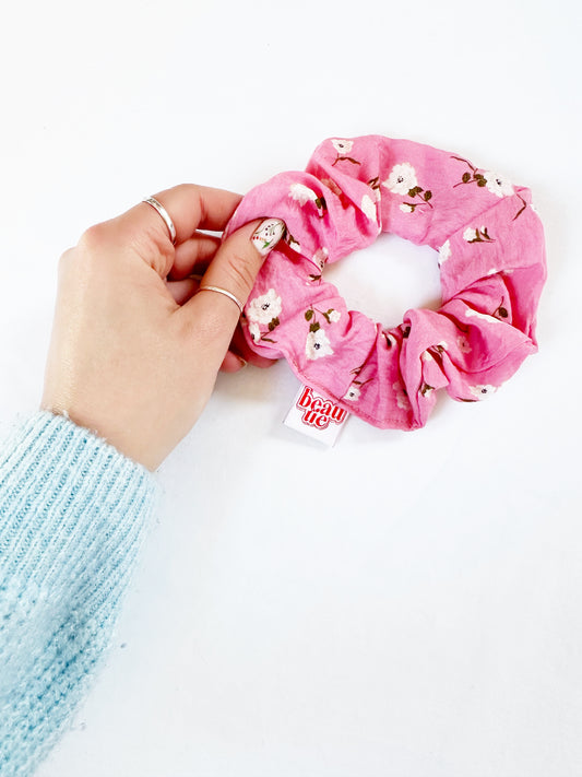 OG scrunchie in pink floral
