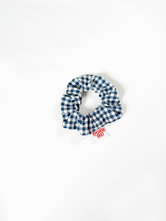 Mini scrunchie in blue gingham