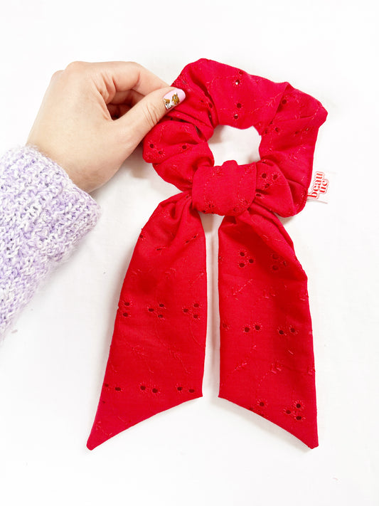 Dolly scarf scrunchie in red broderie
