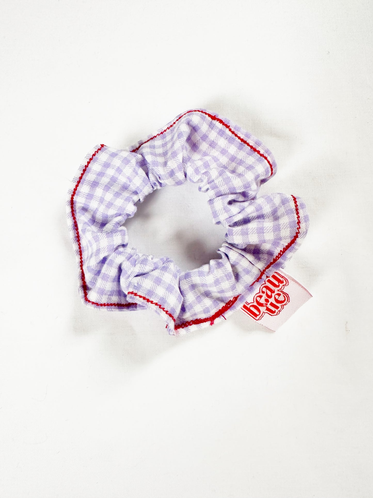 Mini scrunchie in gingham stitch
