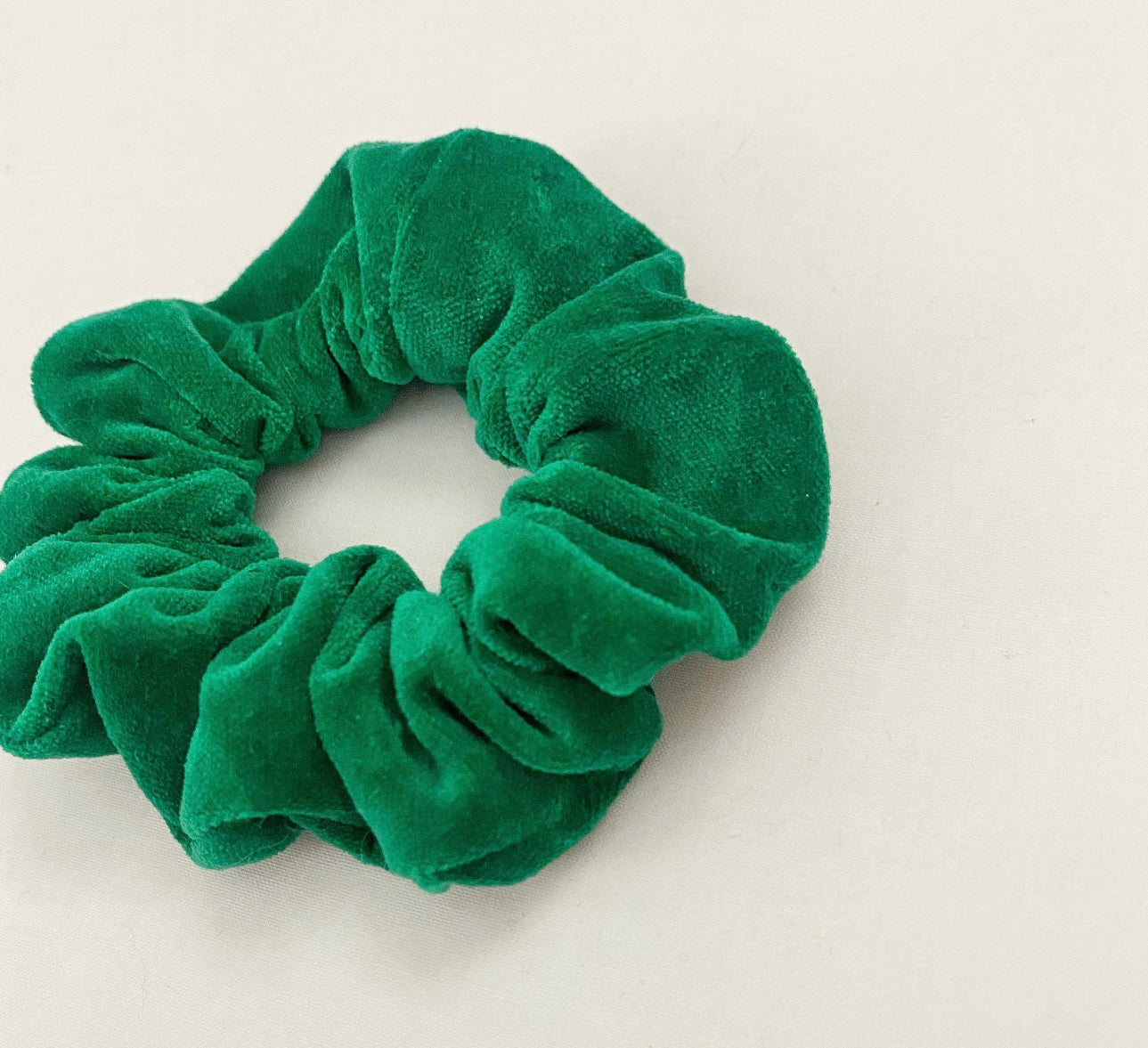 Mini Scrunchie in Green Velvet