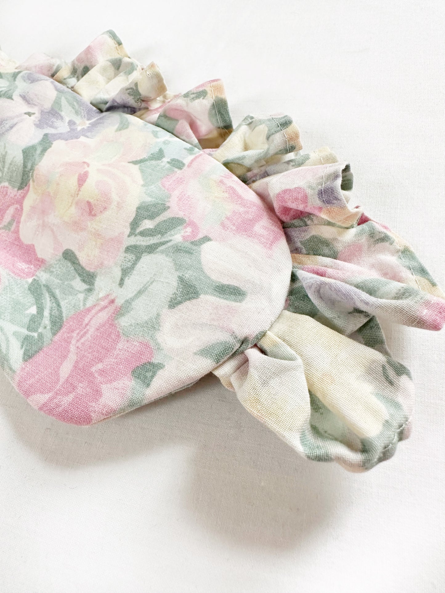 Sleep Mask in ruffle floral