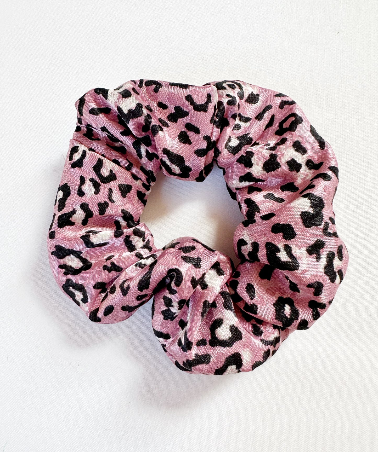 Mini Scrunchie in Pink Leopard